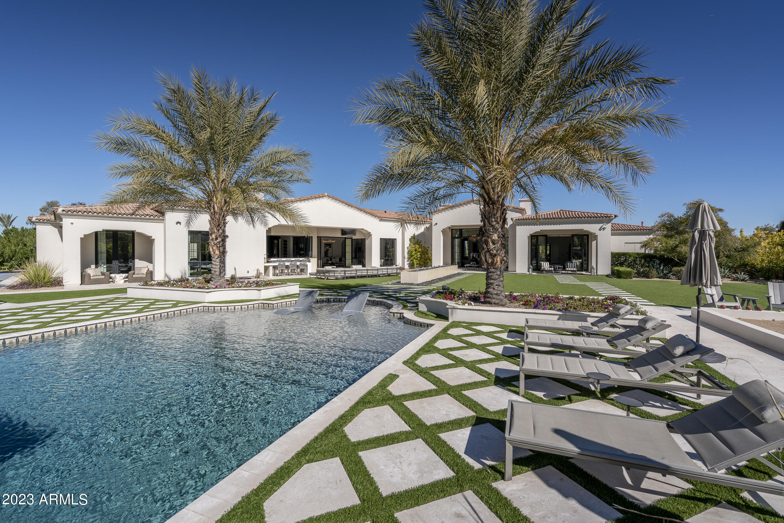 MOCKINGBIRD SQUARE - Residential