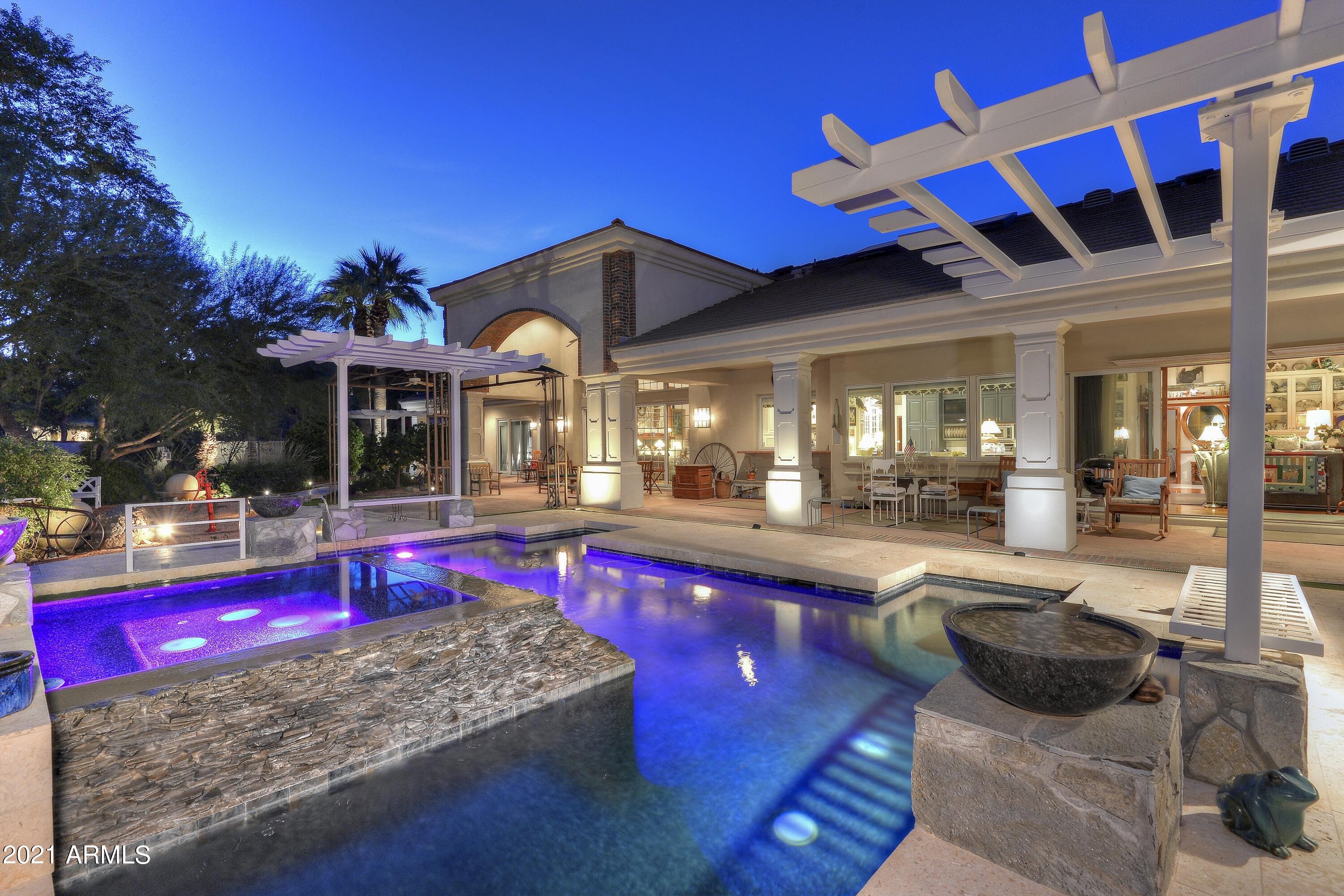 CASA BLANCA ESTATES LOT 20-37 & TR A - Residential