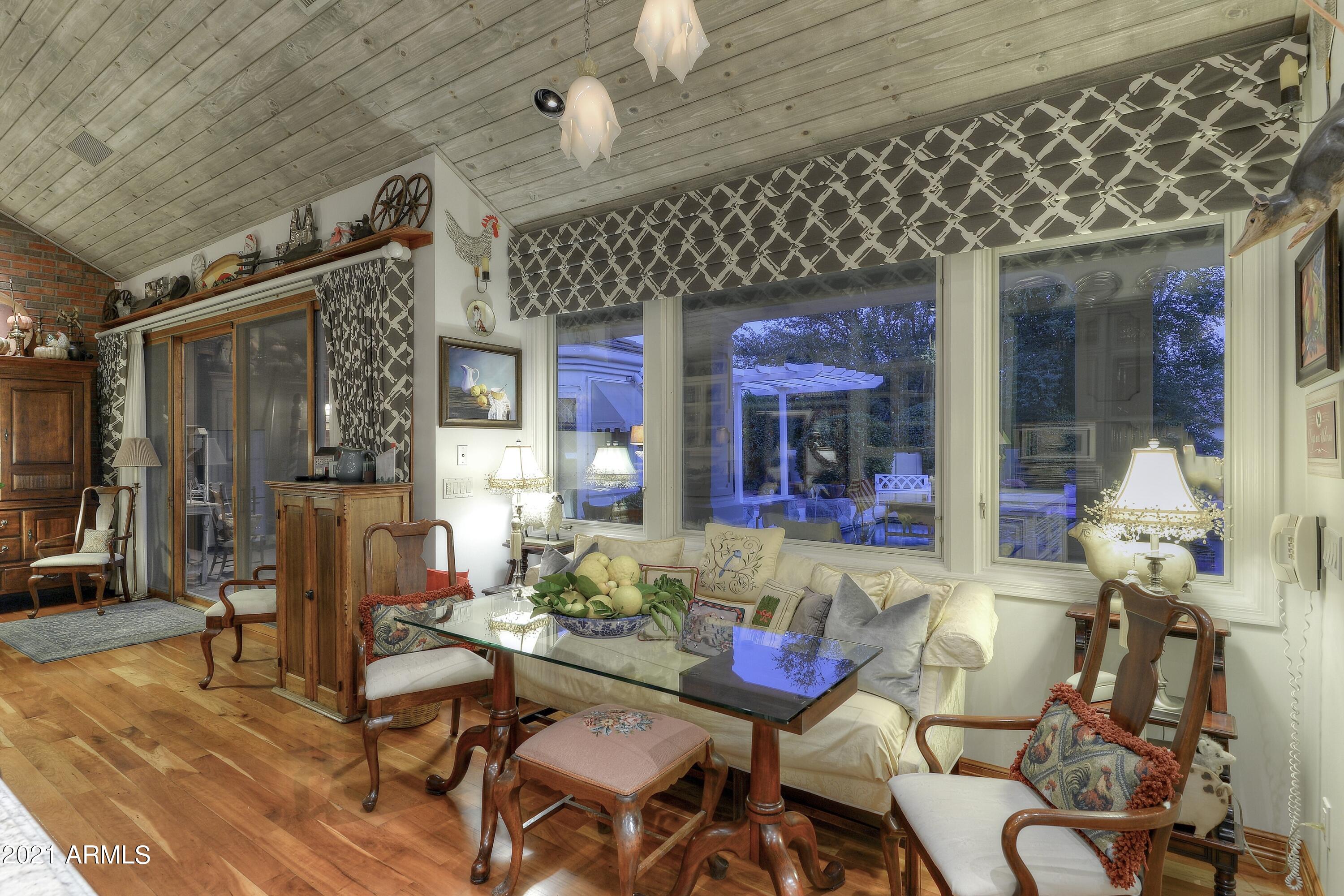 CASA BLANCA ESTATES LOT 20-37 & TR A - Residential