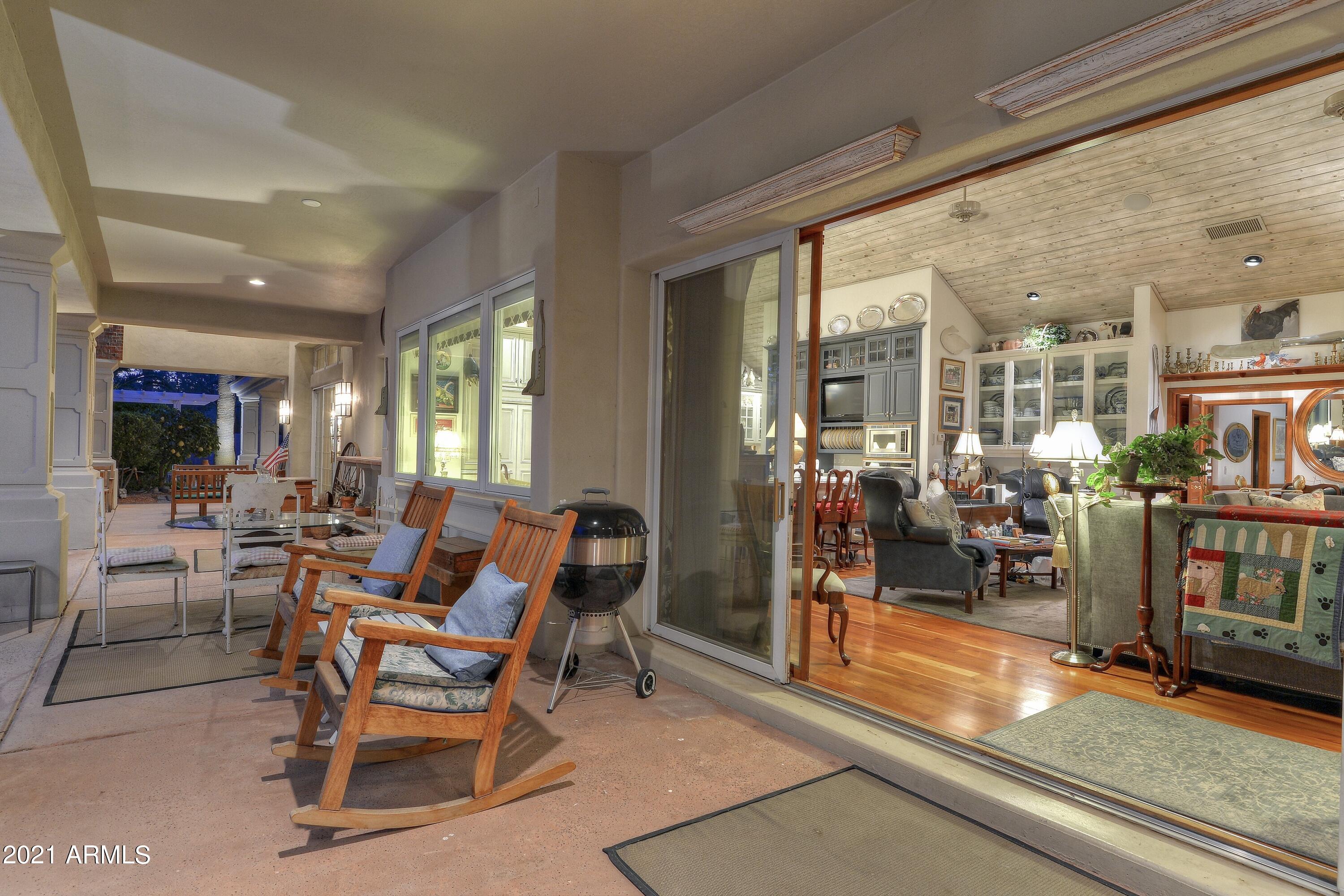 CASA BLANCA ESTATES LOT 20-37 & TR A - Residential