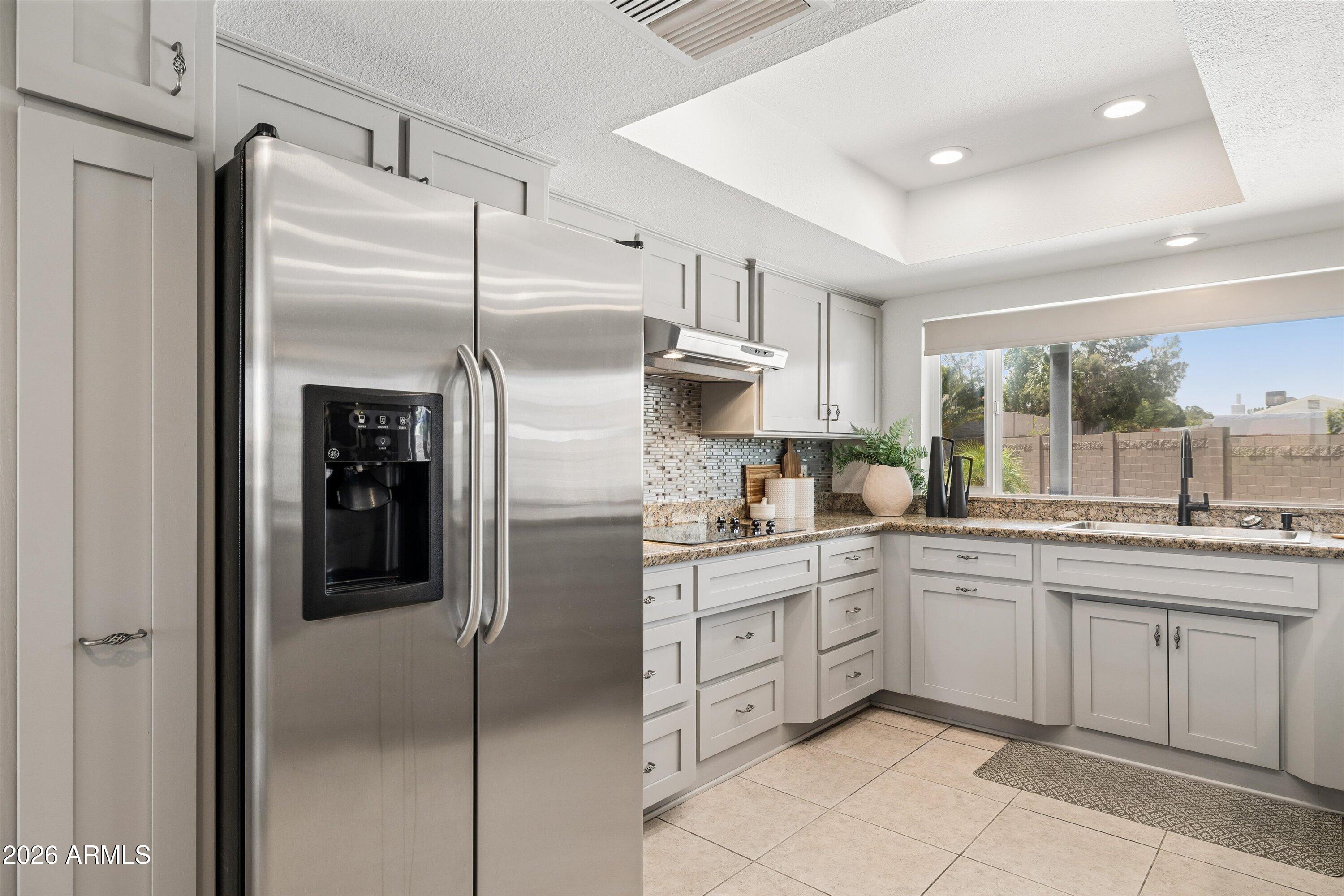 HIDDEN HILLS - Residential
