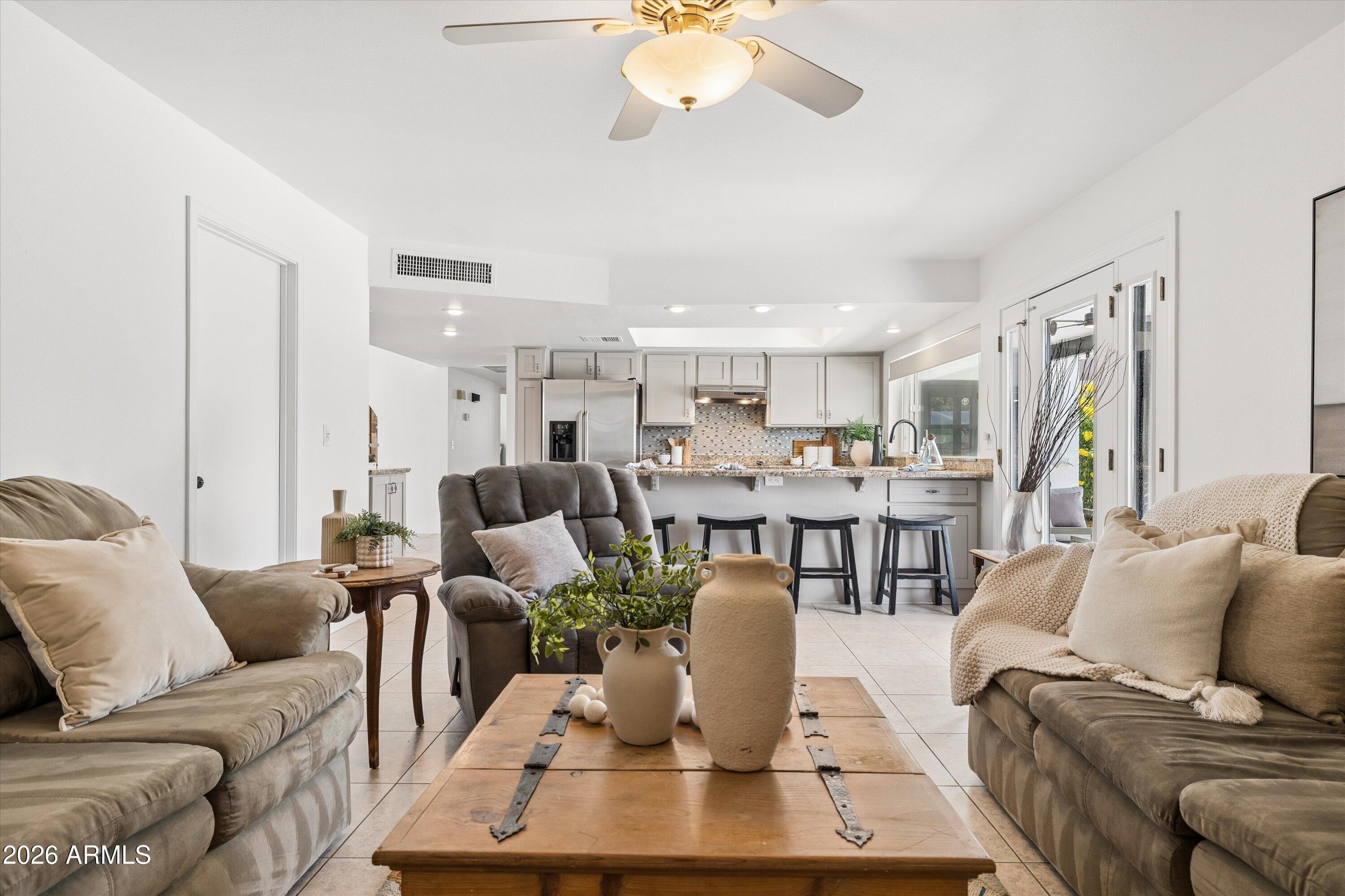 HIDDEN HILLS - Residential