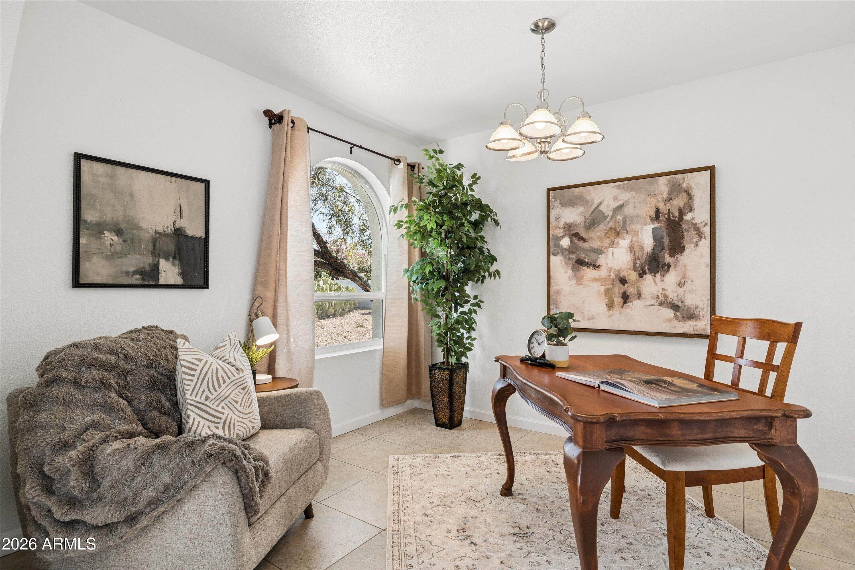 HIDDEN HILLS - Residential