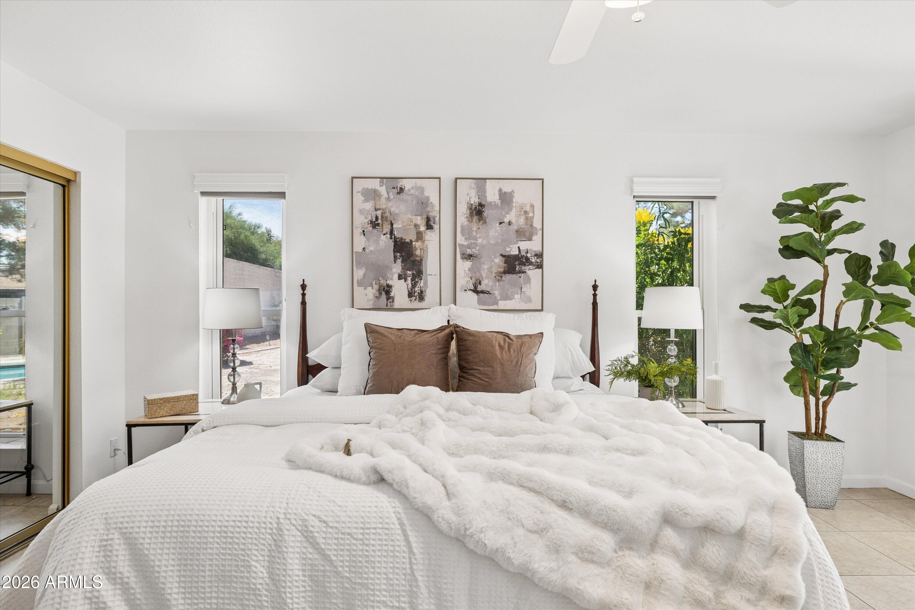 HIDDEN HILLS - Residential