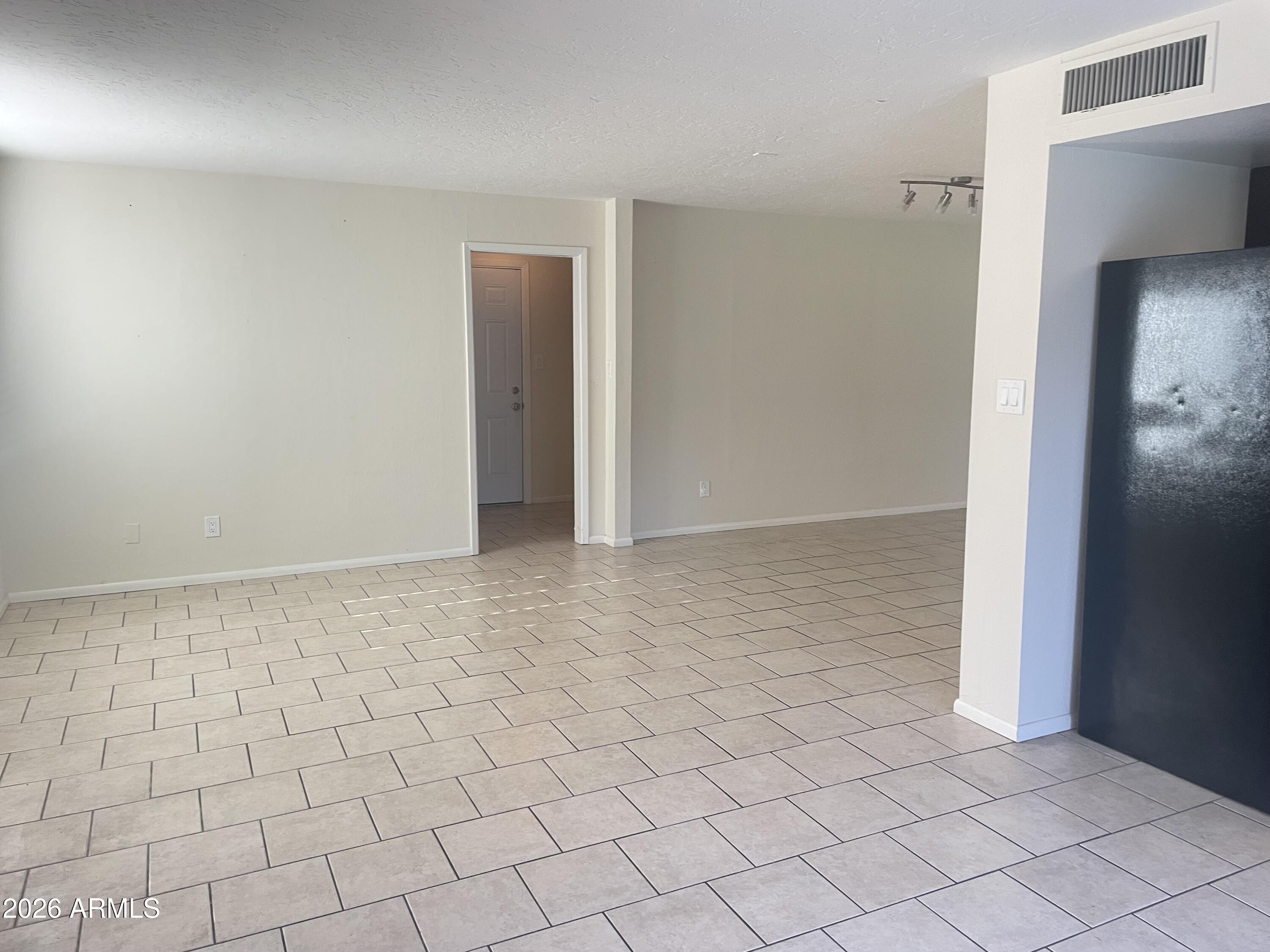 DOBSON RANCH UNIT 1 - Residential Lease