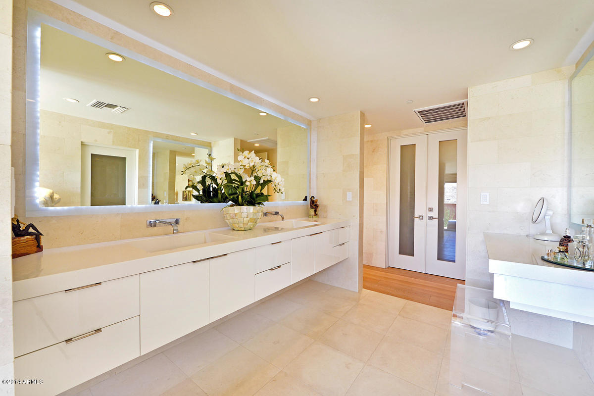TENNIS RANCH ON CAMELBACK - Residential