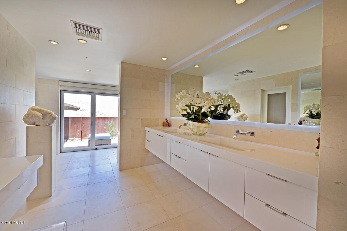 TENNIS RANCH ON CAMELBACK - Residential