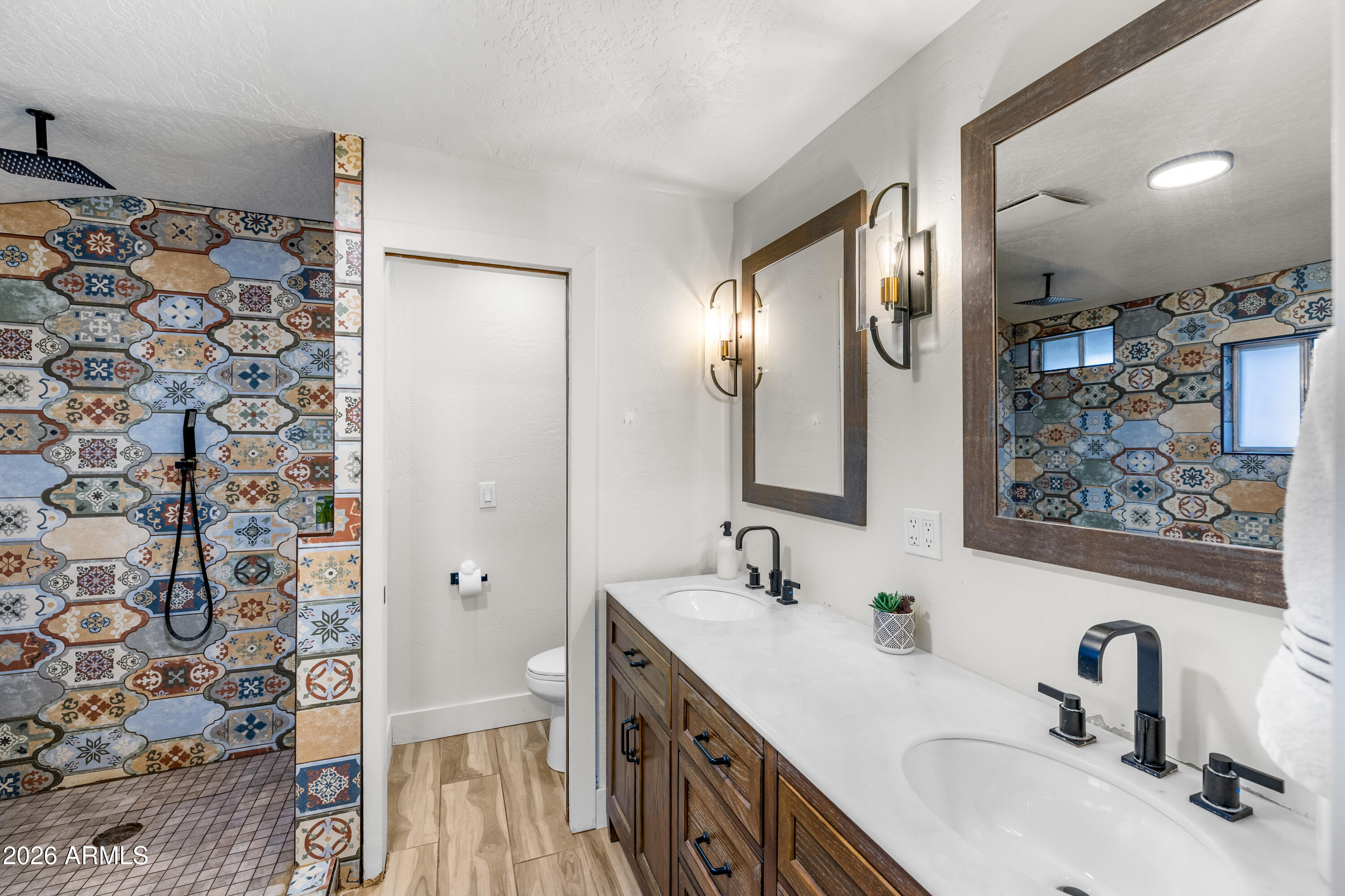 SADDLEROCK HOMES - Residential