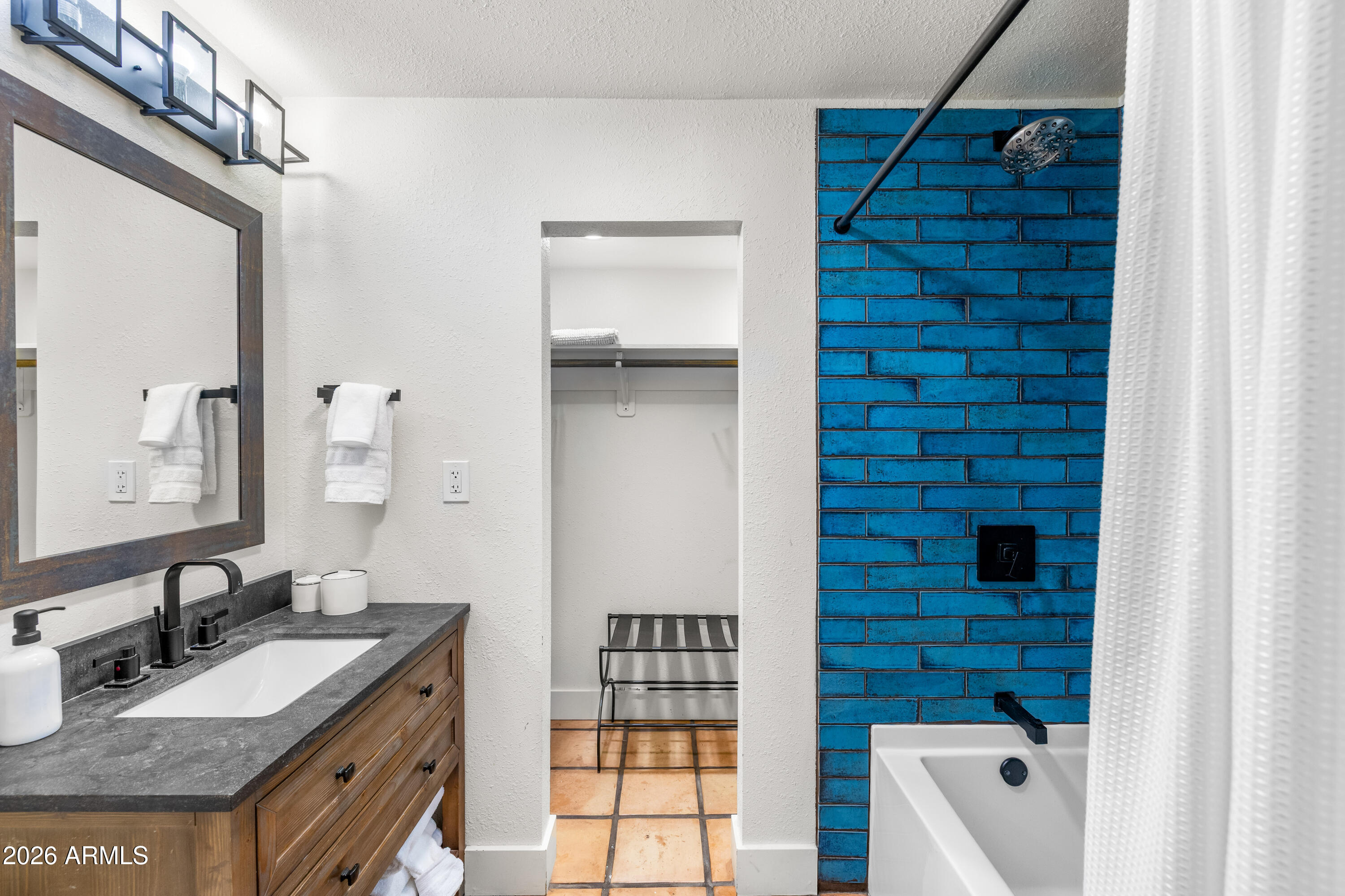 SADDLEROCK HOMES - Residential