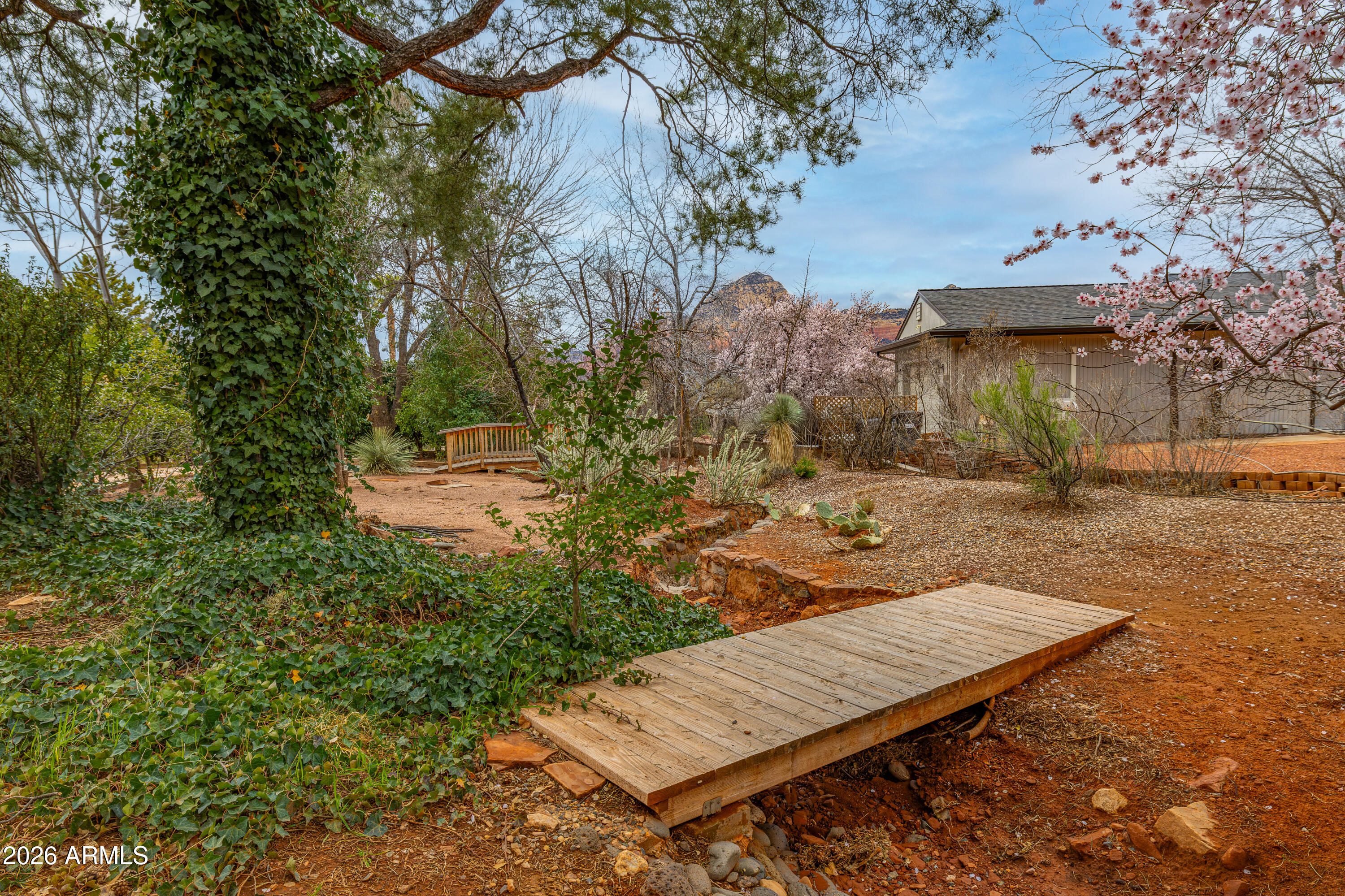 SADDLEROCK HOMES - Residential