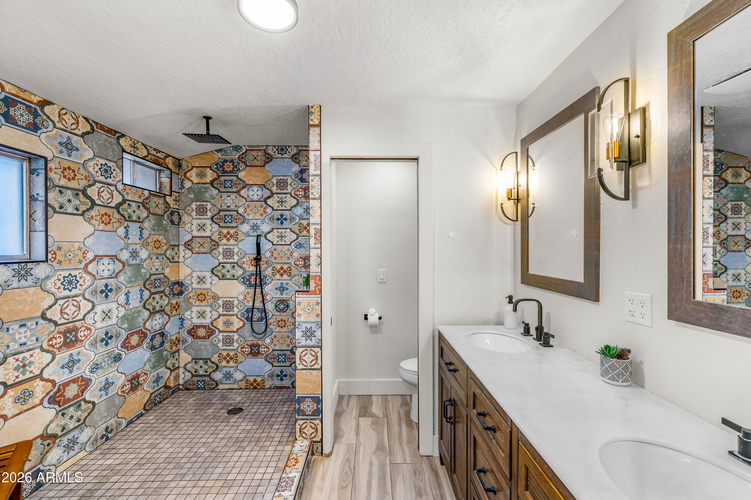 SADDLEROCK HOMES - Residential