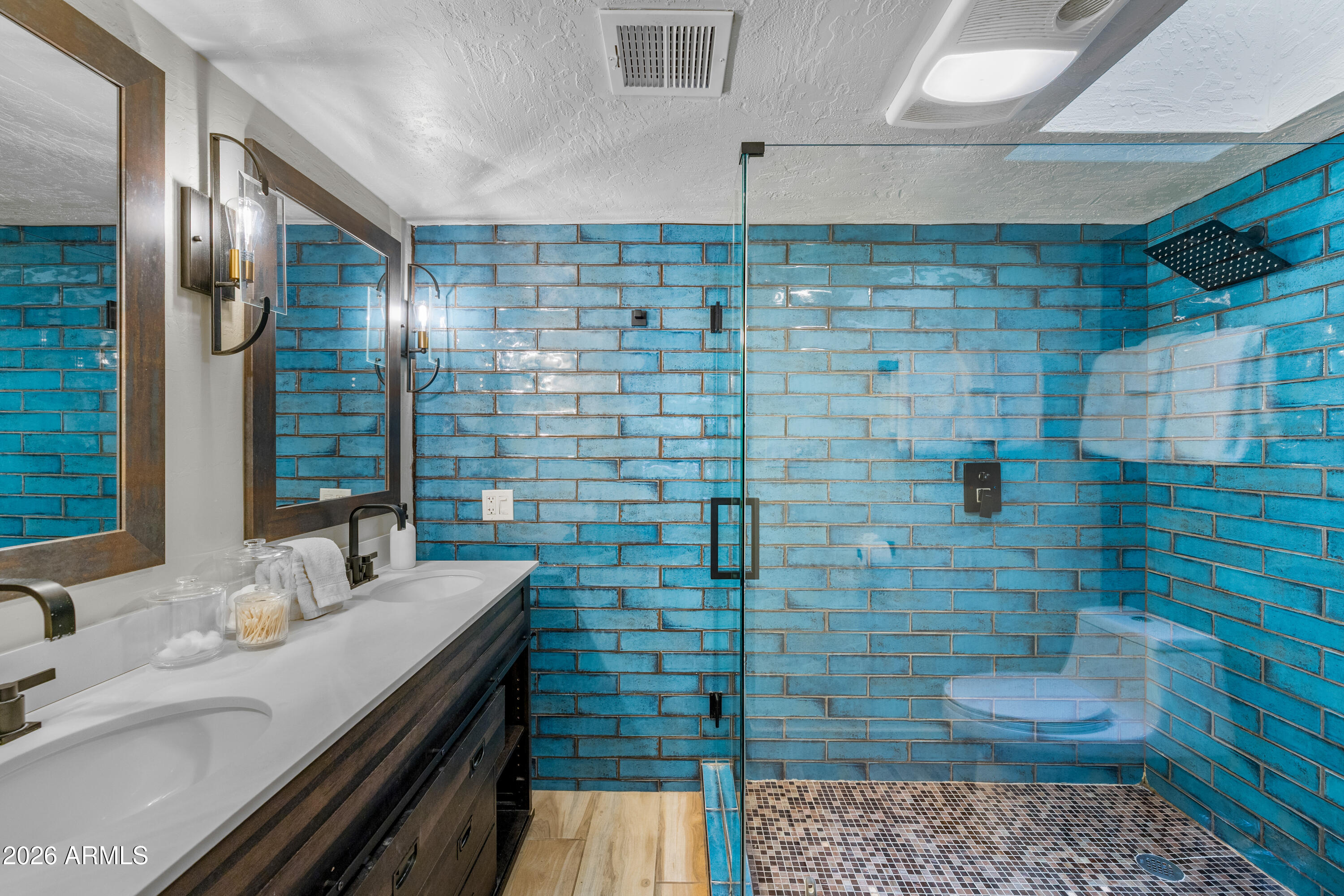 SADDLEROCK HOMES - Residential
