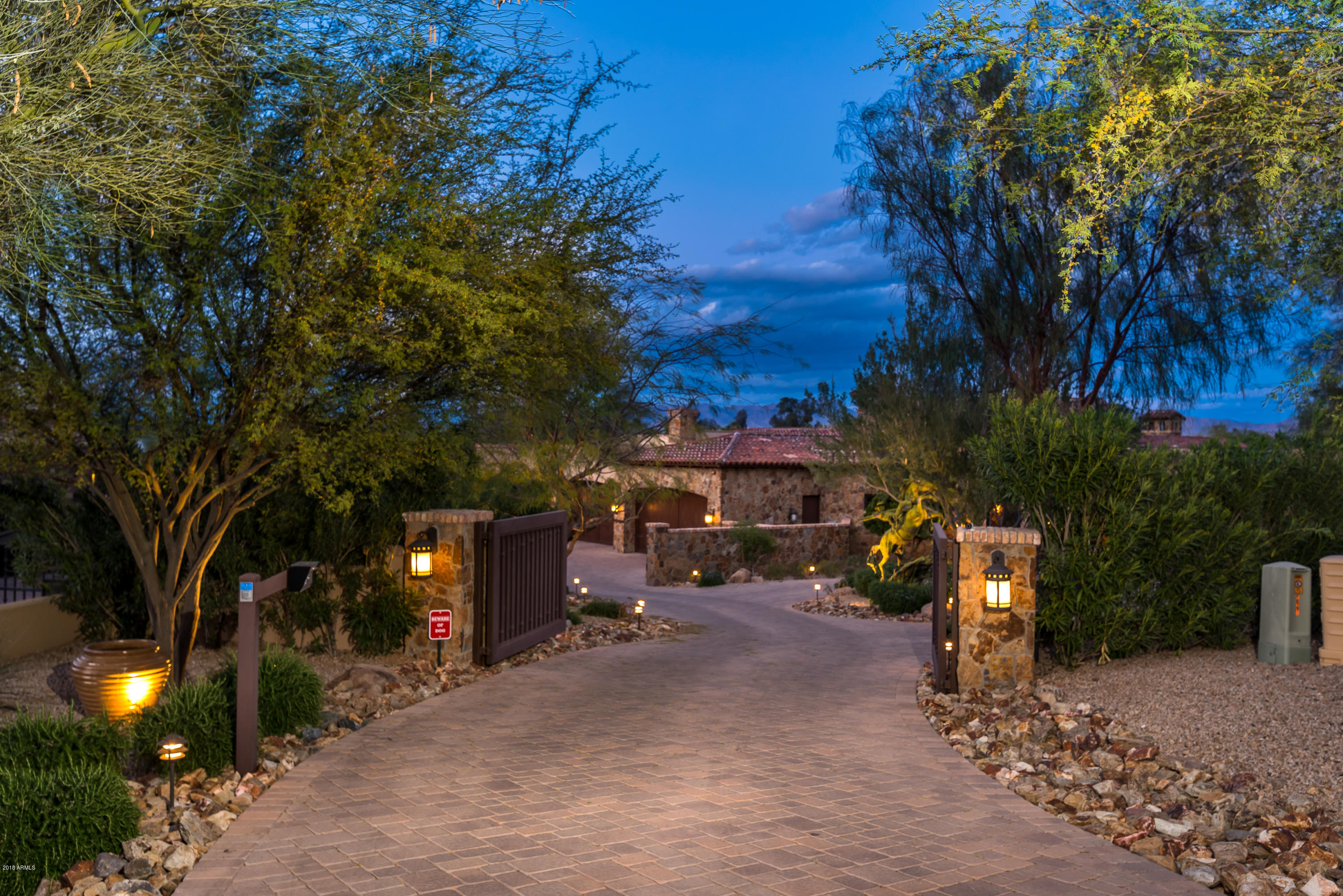 MUMMY MOUNTAIN PARK - Residential