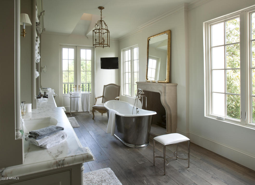 LOMBARDI ESTATES - Residential