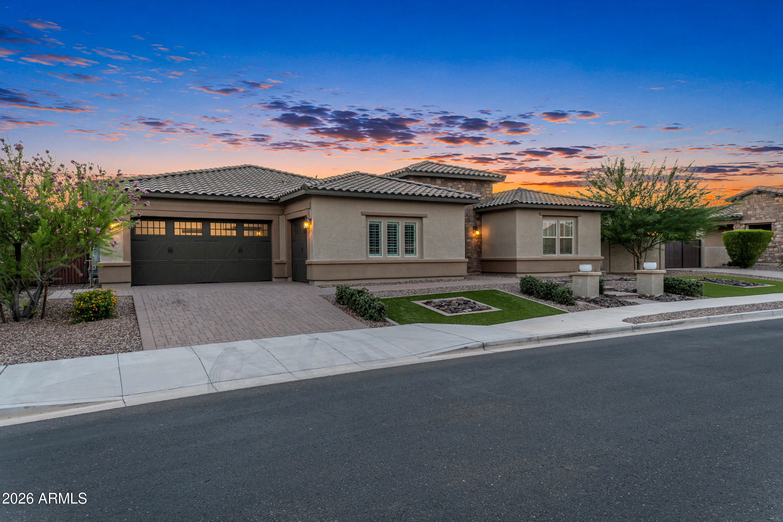 RIVERWALK - Residential