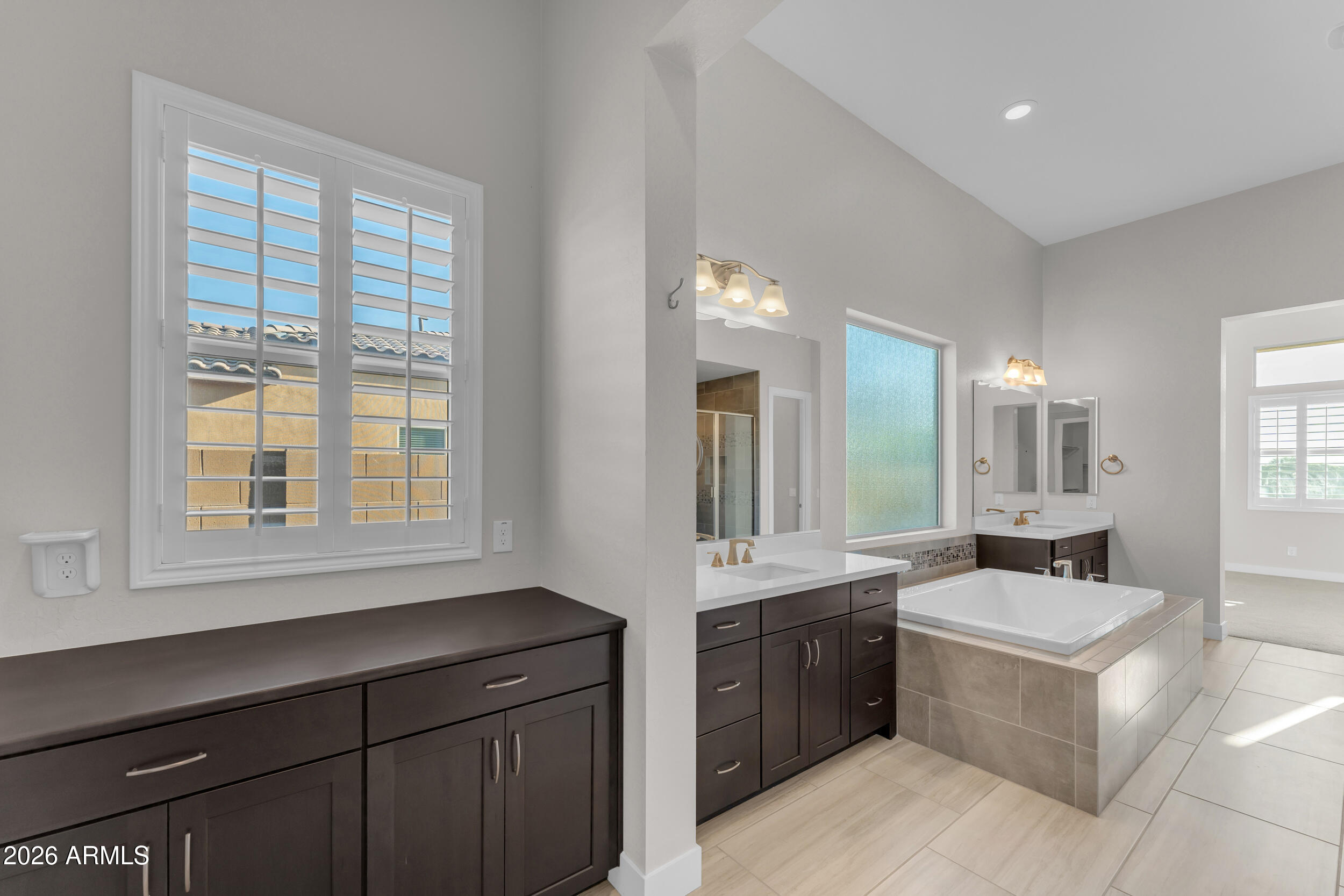 RIVERWALK - Residential