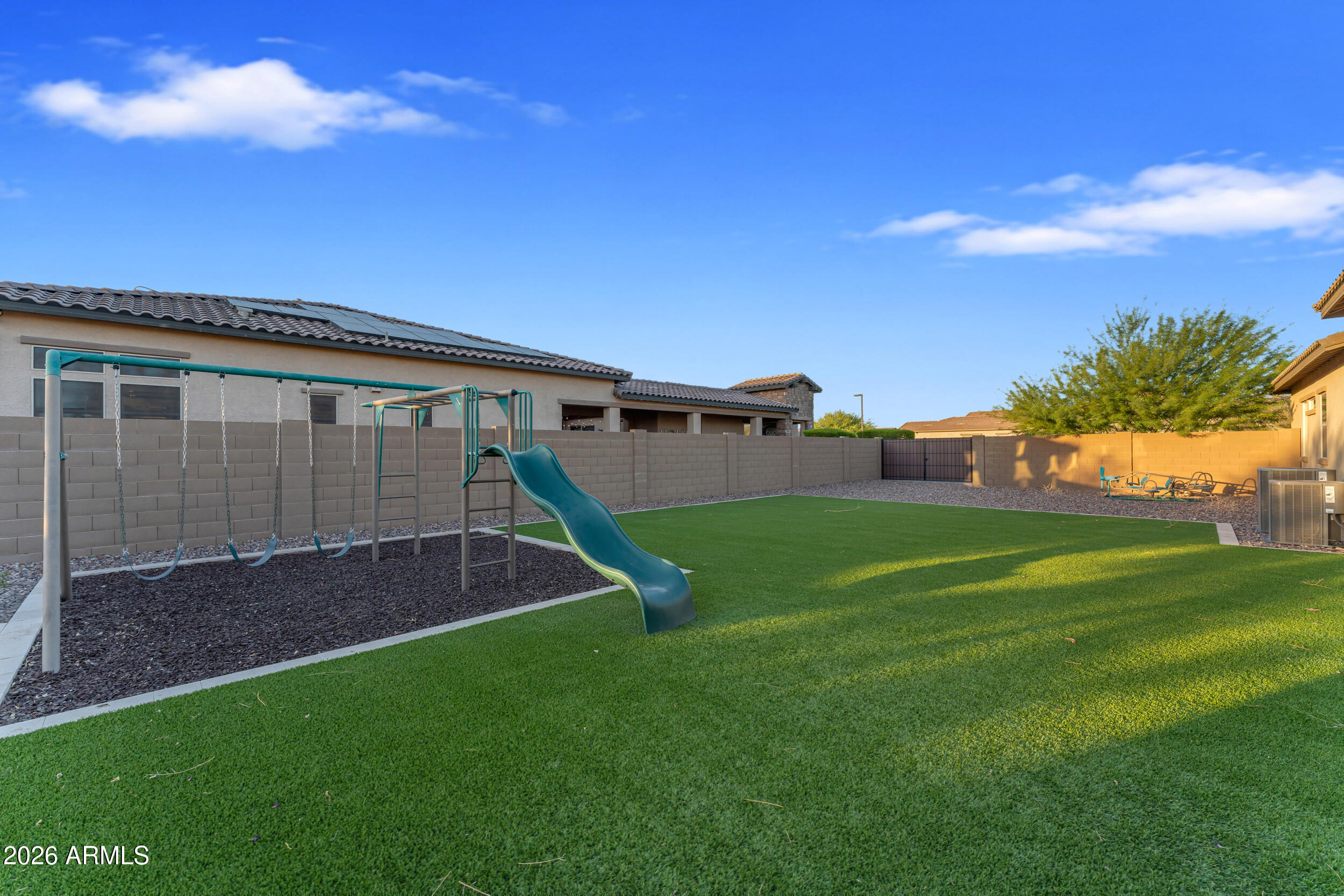 RIVERWALK - Residential