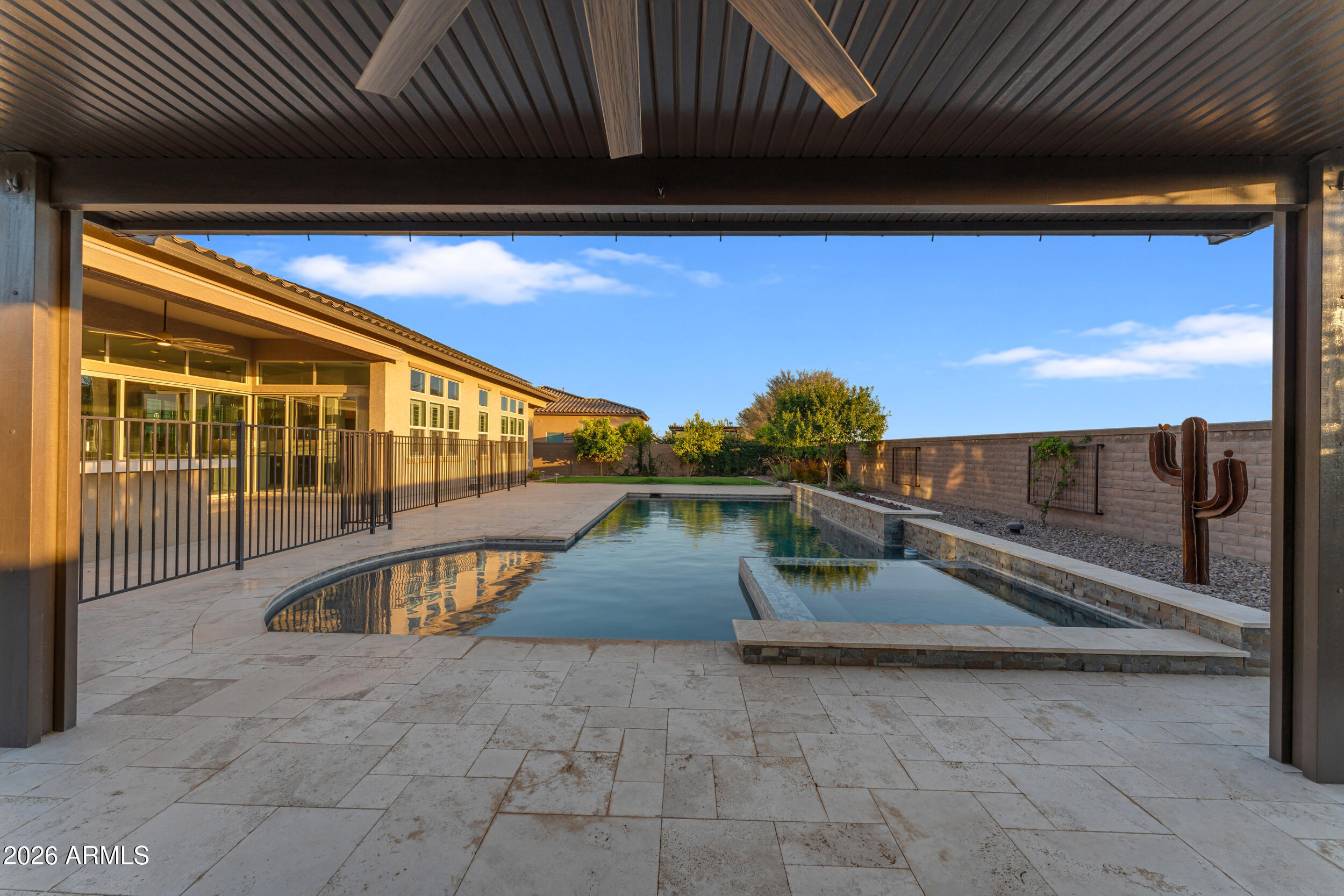 RIVERWALK - Residential