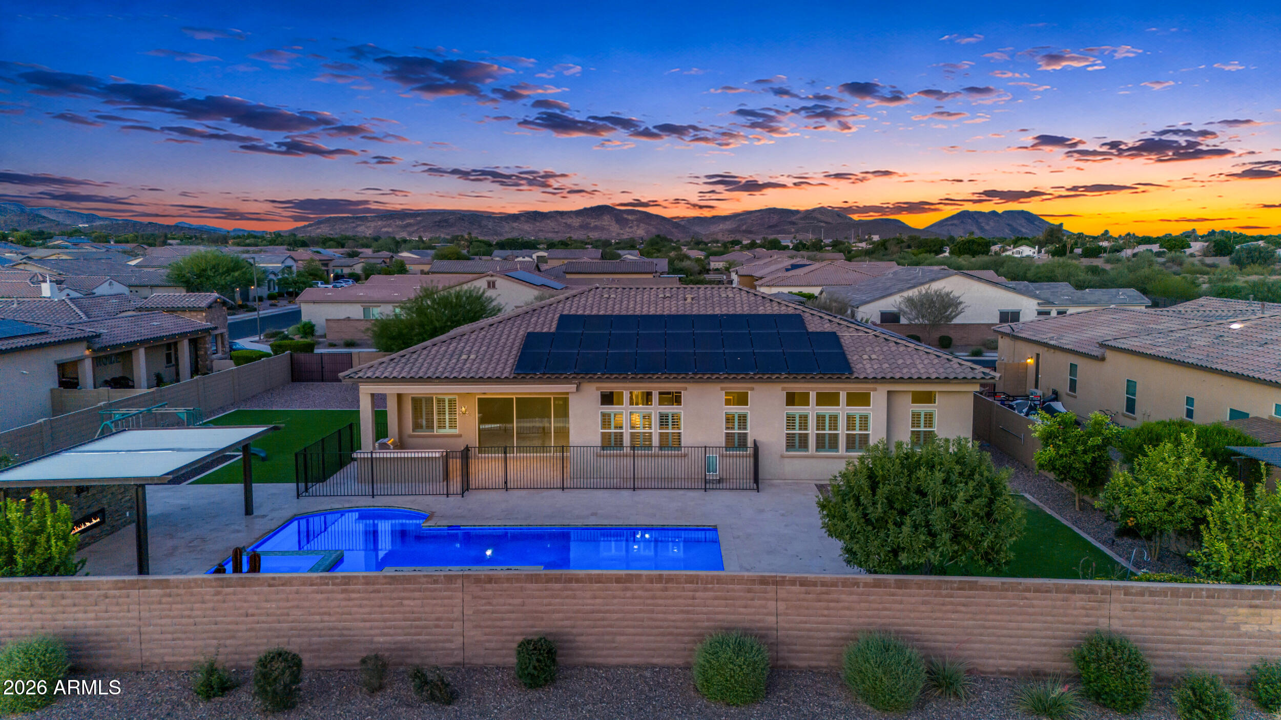 RIVERWALK - Residential