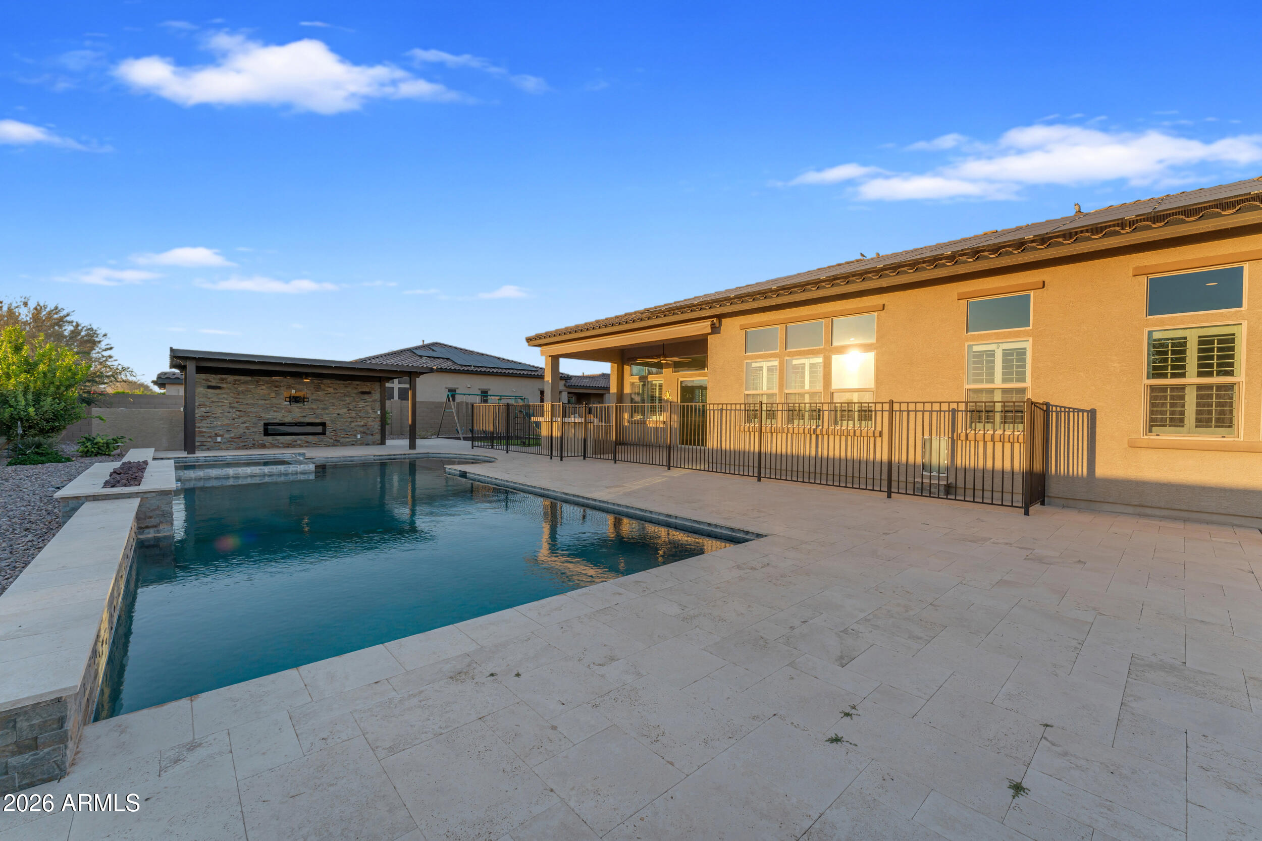 RIVERWALK - Residential