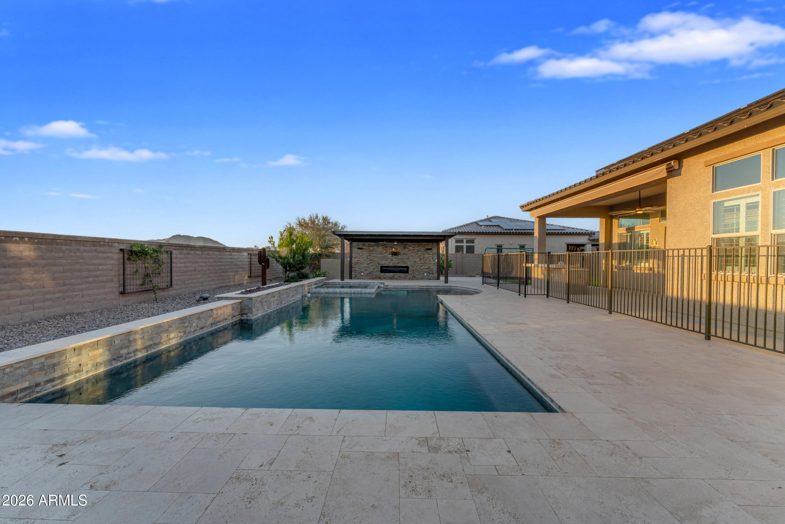 RIVERWALK - Residential