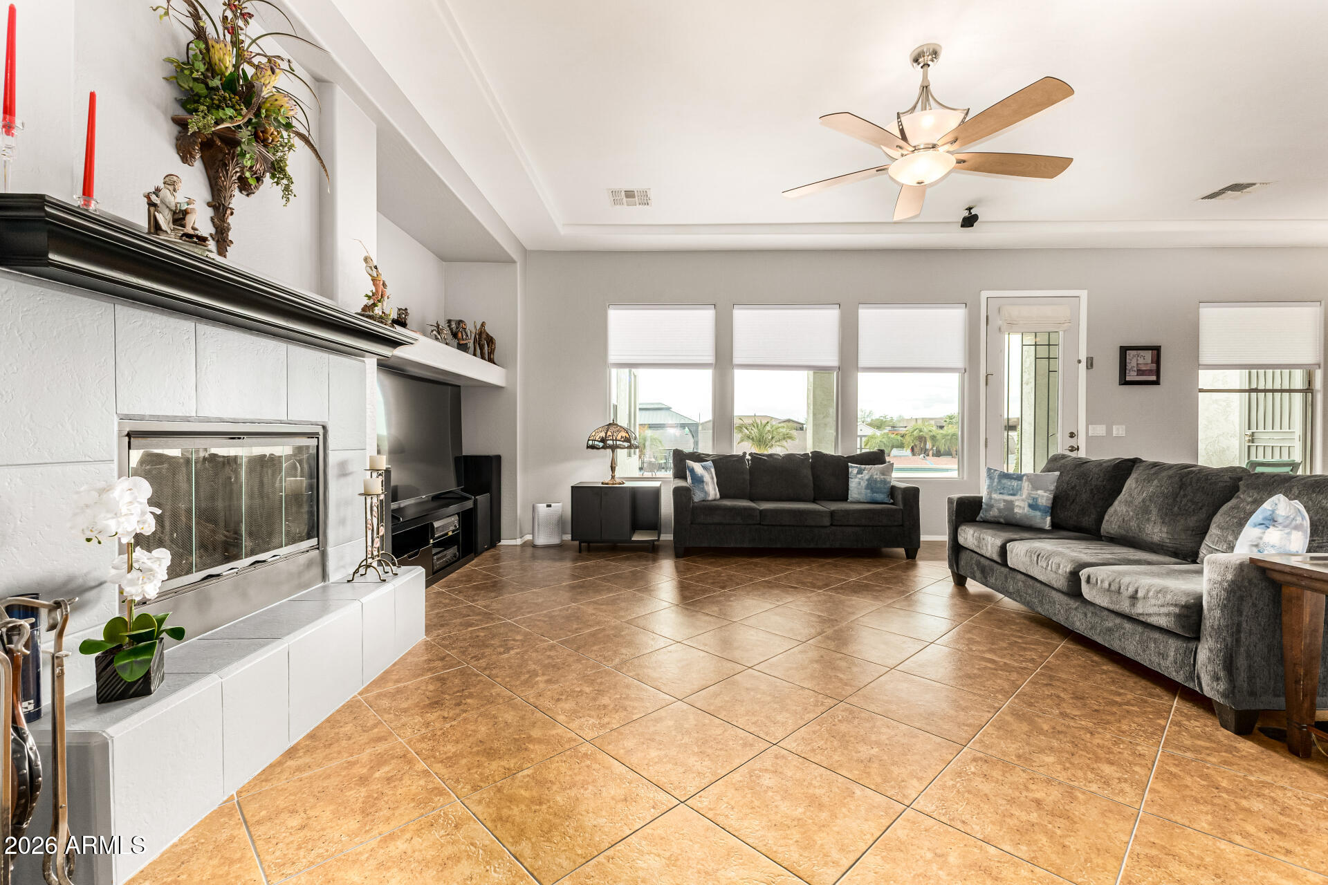 PEAK VIEW RANCH - Residential
