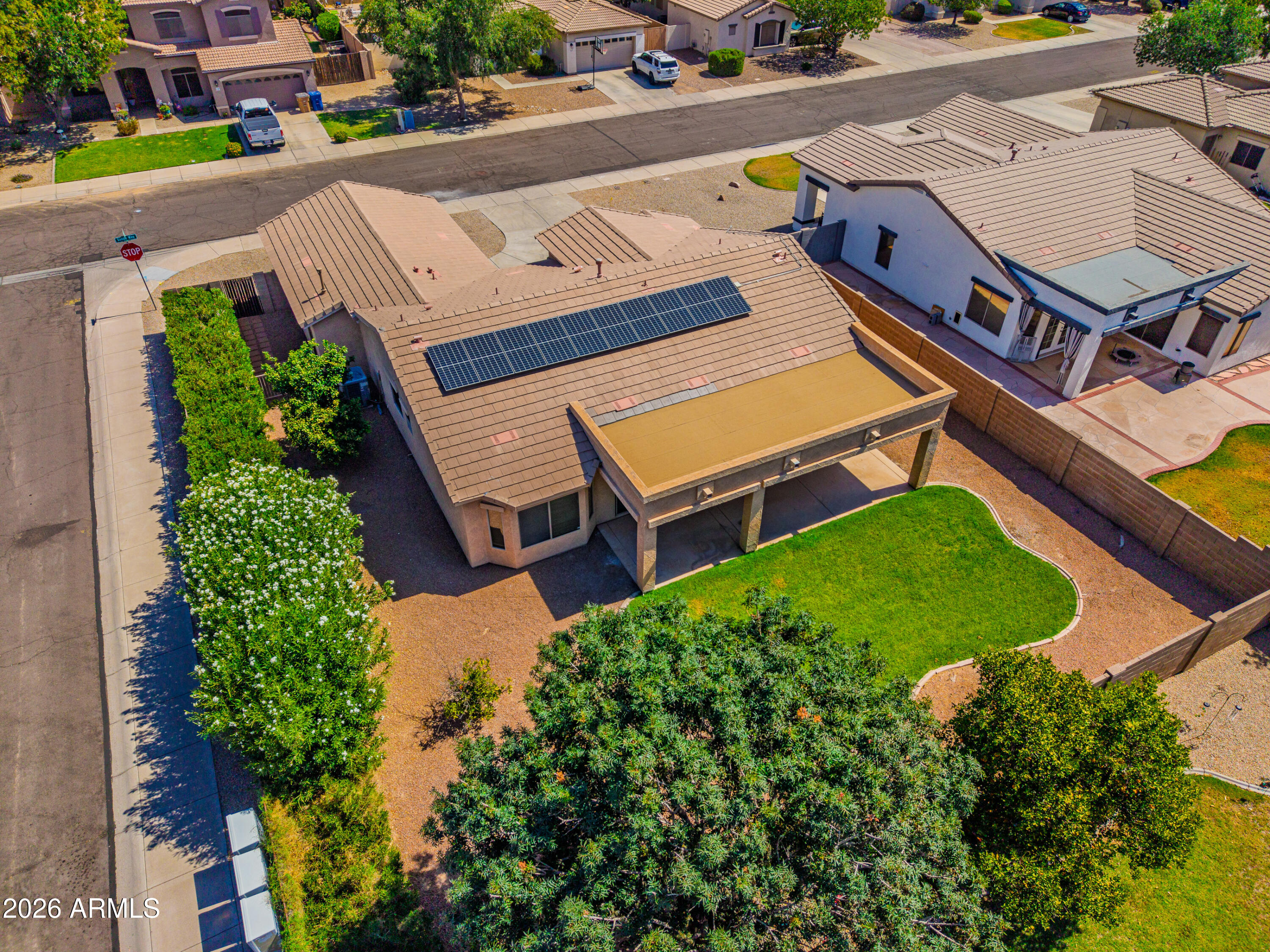 QUEENLAND MANOR - Residential