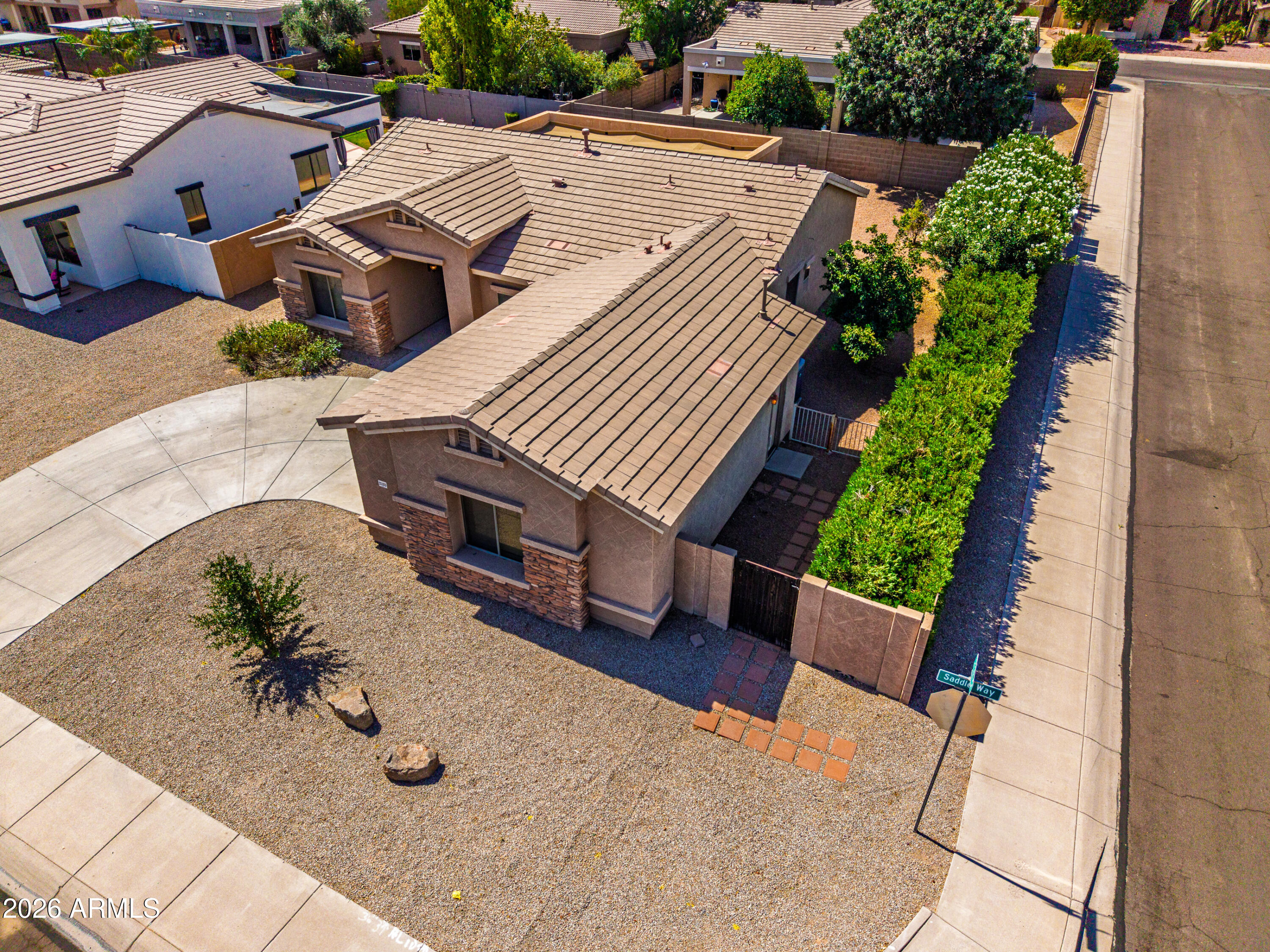 QUEENLAND MANOR - Residential