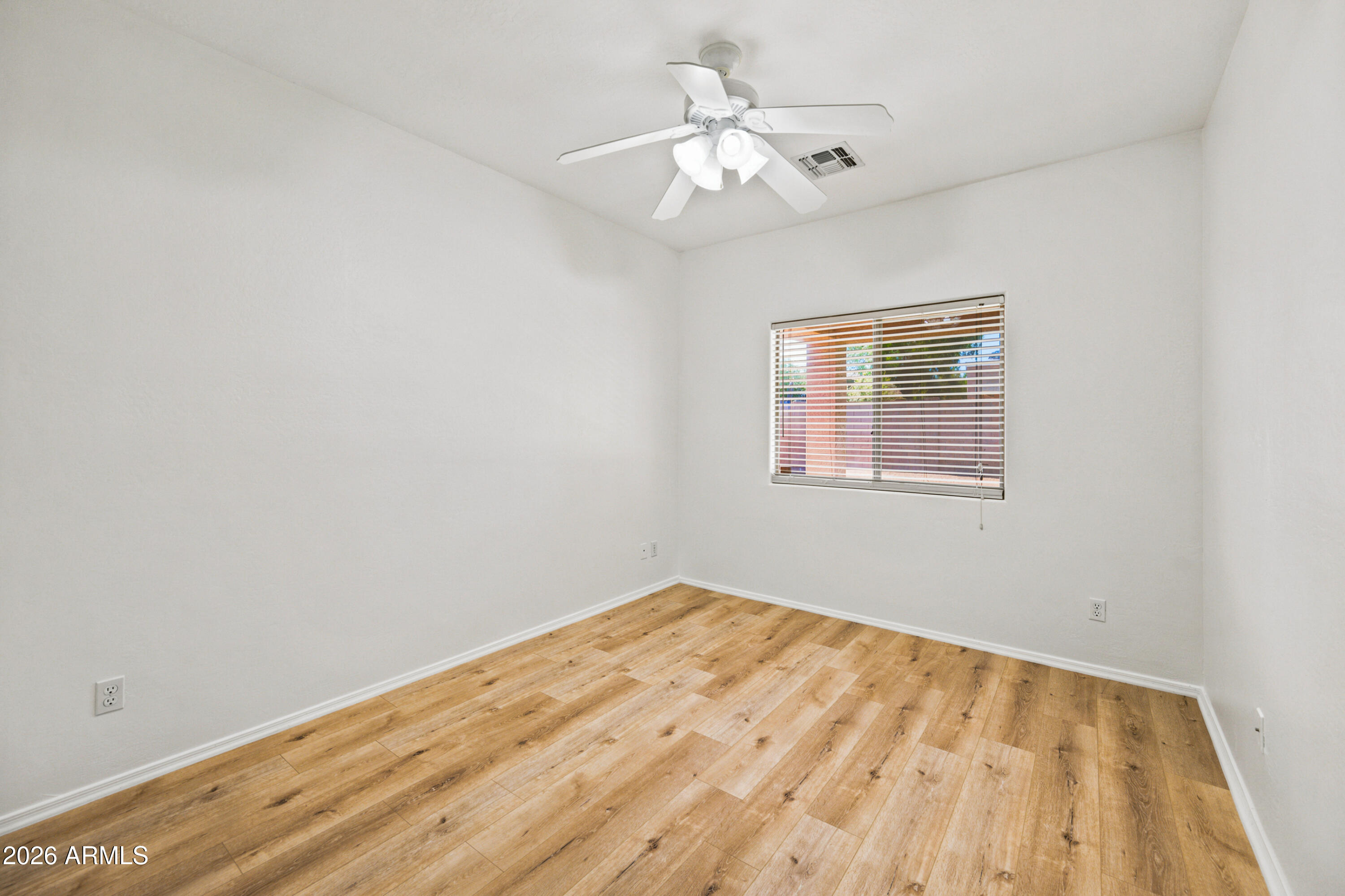 QUEENLAND MANOR - Residential