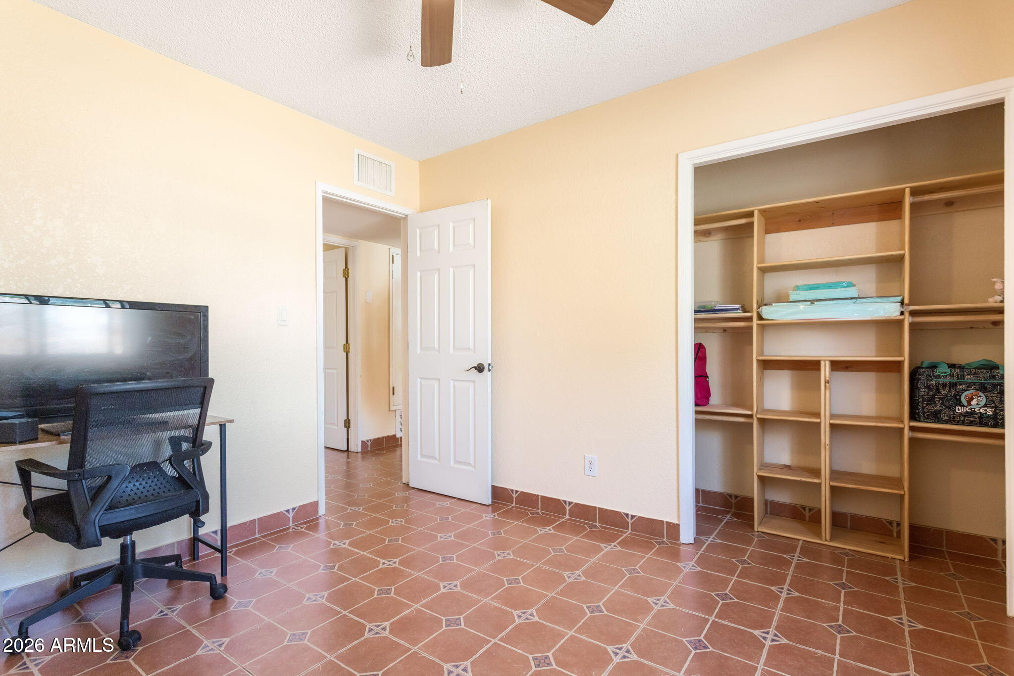 MONTEBELLO - Residential