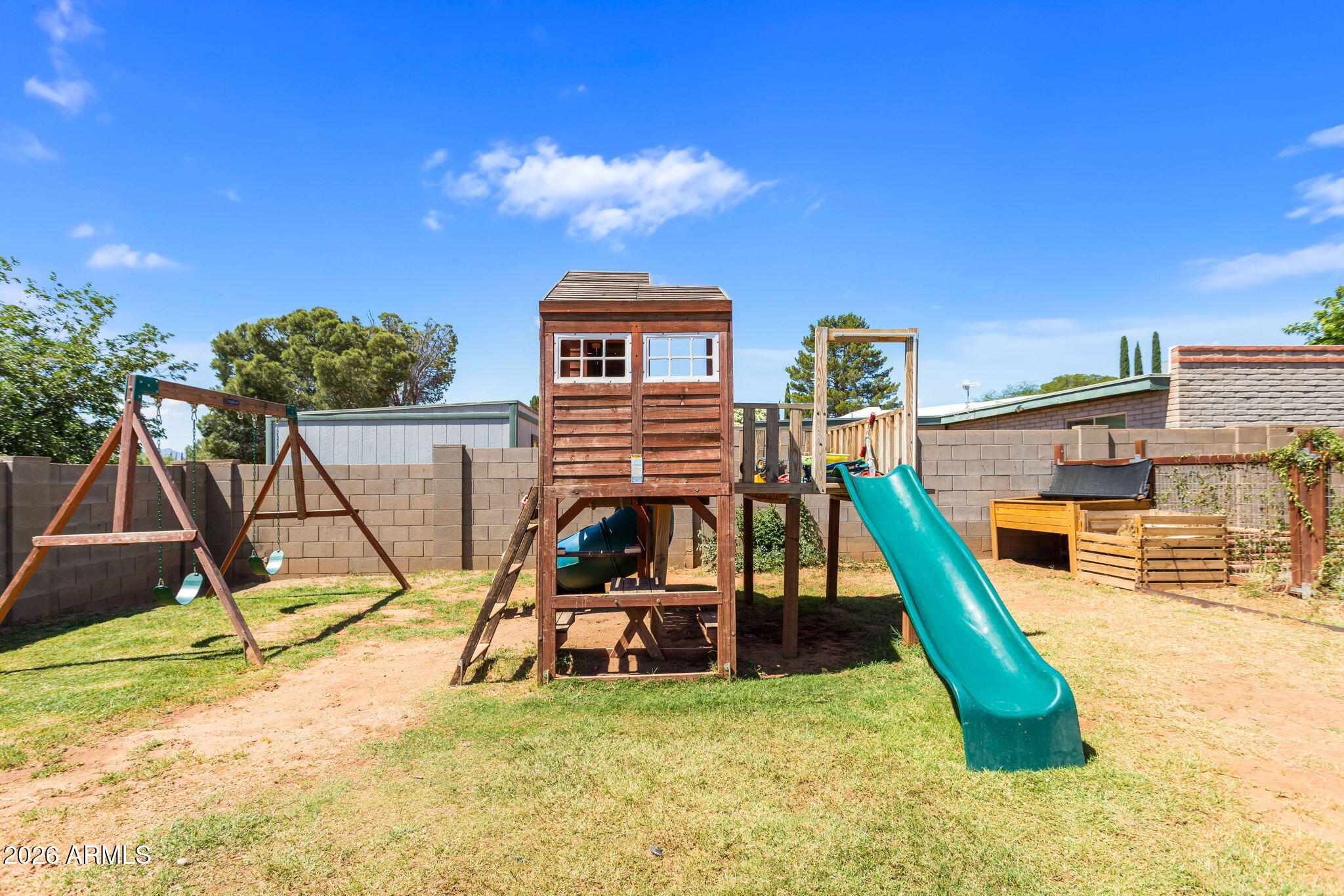 MONTEBELLO - Residential