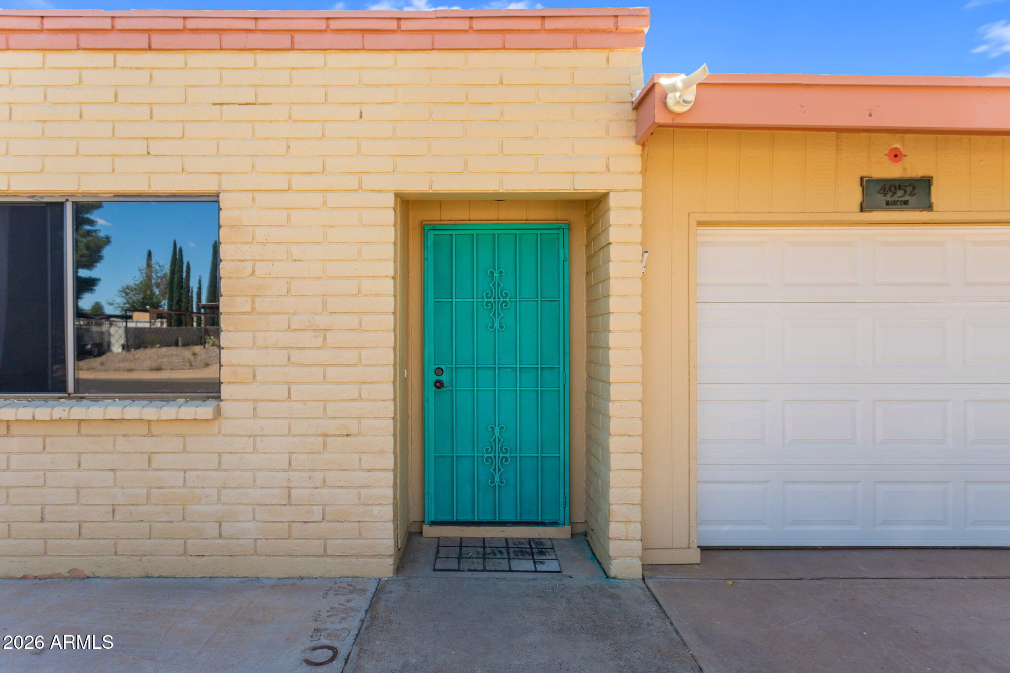 MONTEBELLO - Residential