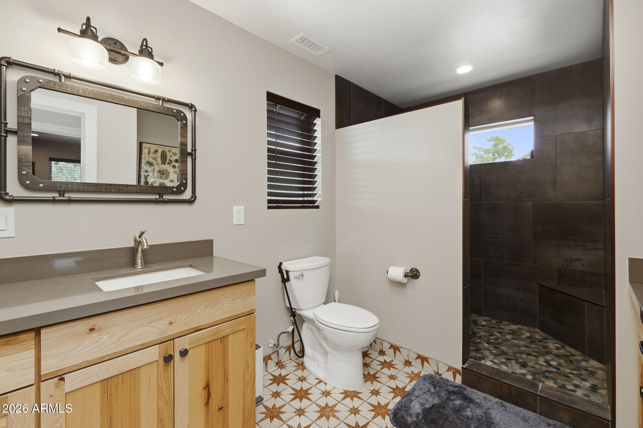 THUMB BUTTE DISTRICT - Residential