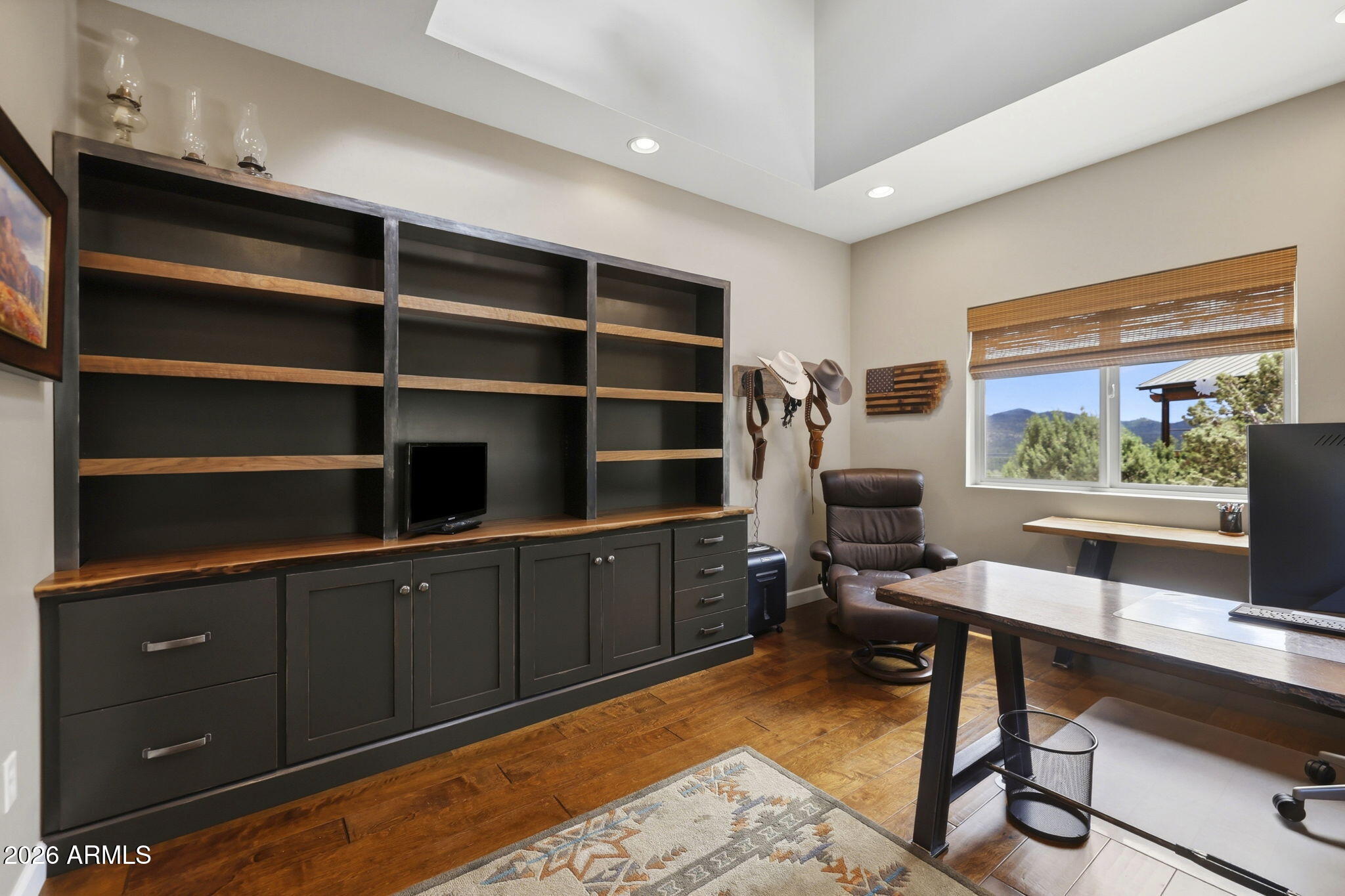 THUMB BUTTE DISTRICT - Residential