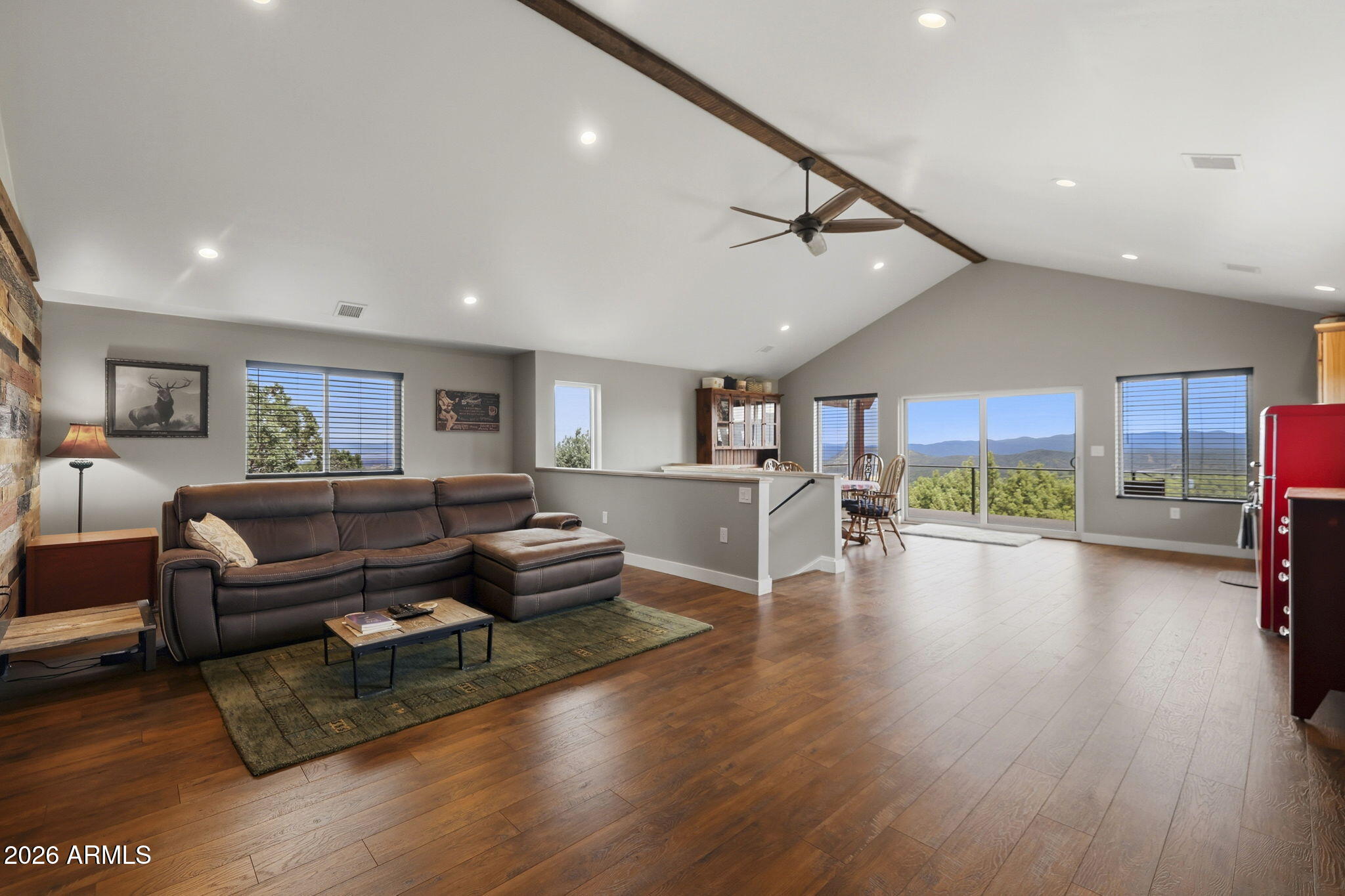 THUMB BUTTE DISTRICT - Residential