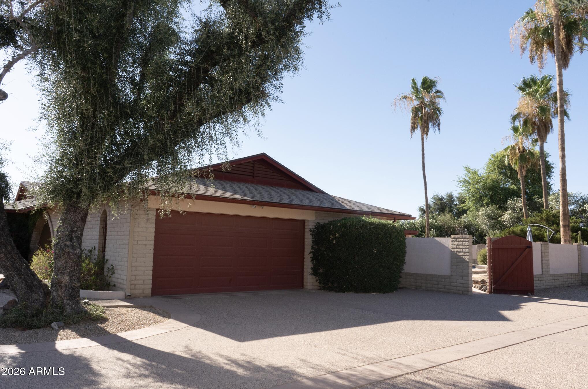 FAIRWAY ACRES - Residential