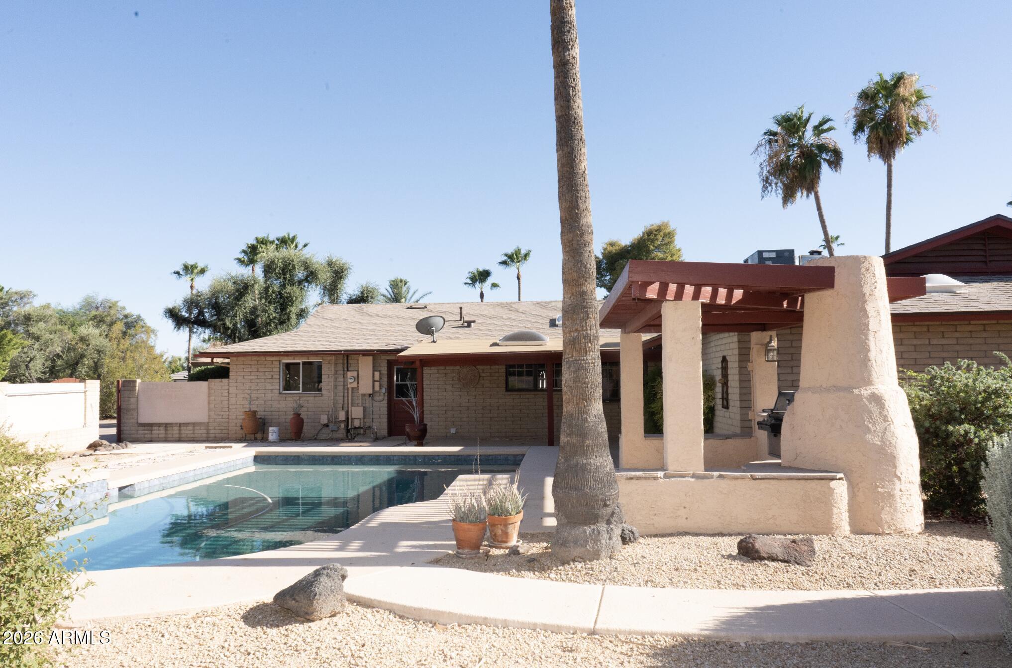 FAIRWAY ACRES - Residential