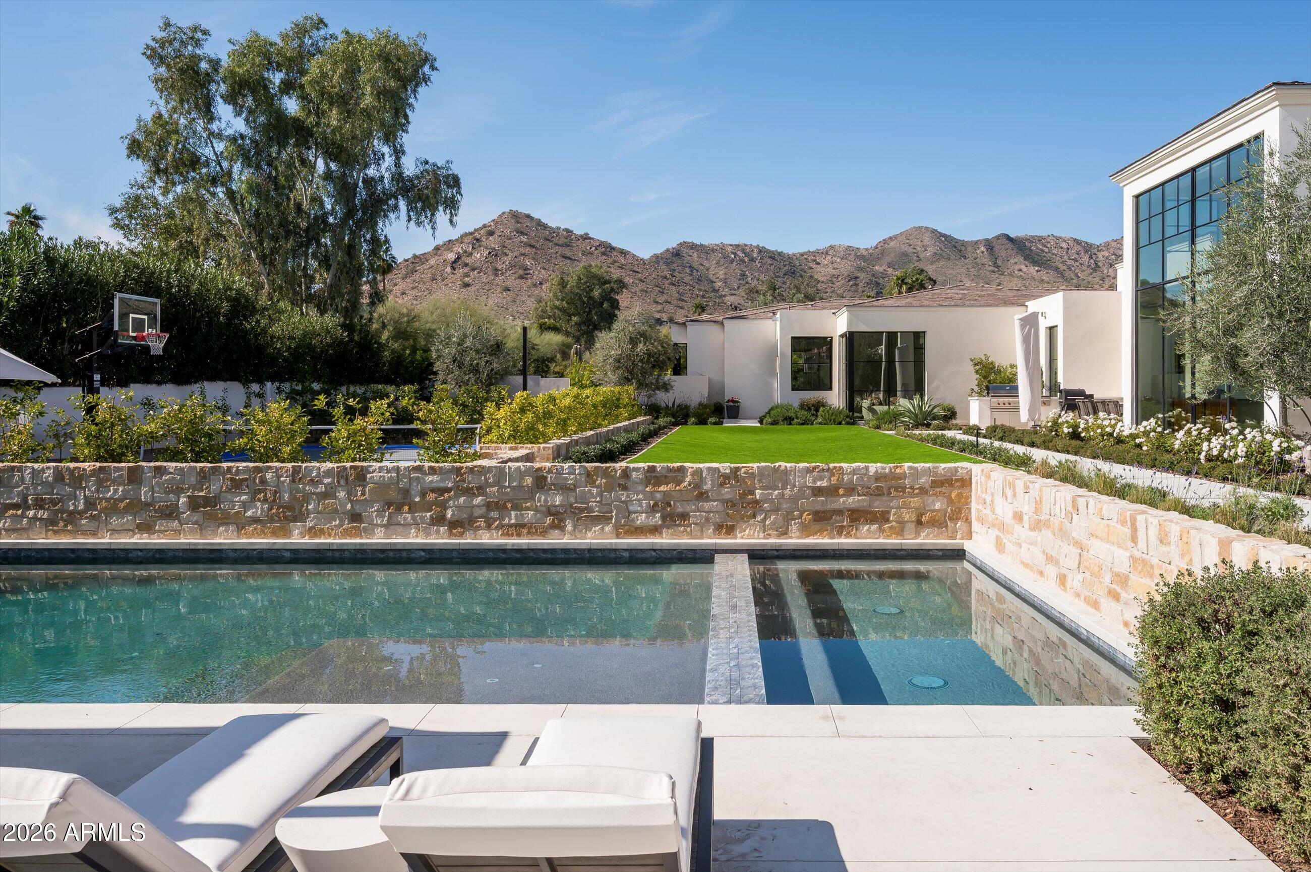 FRANCISCAN TERRACE - Residential
