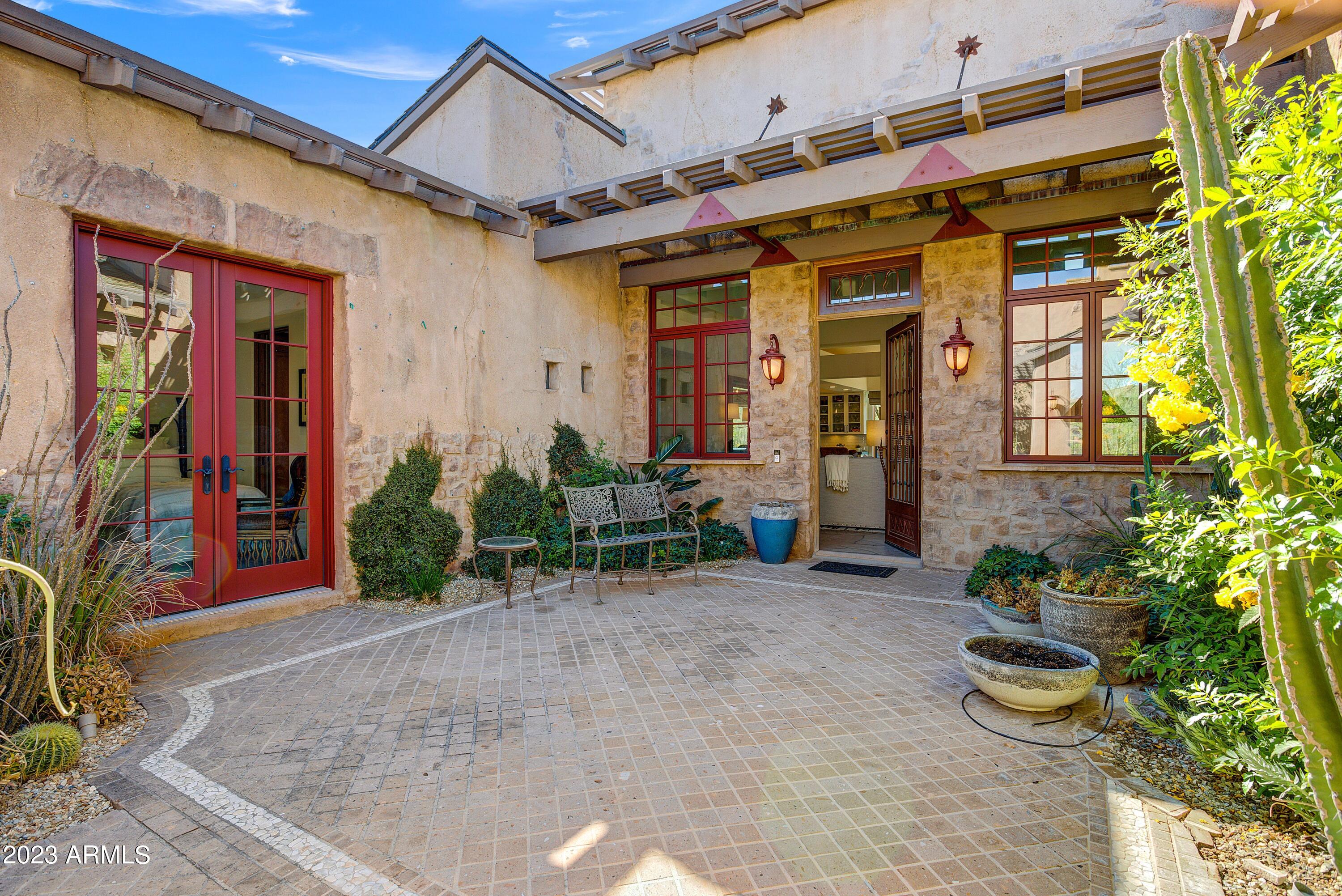 Estancia - Residential