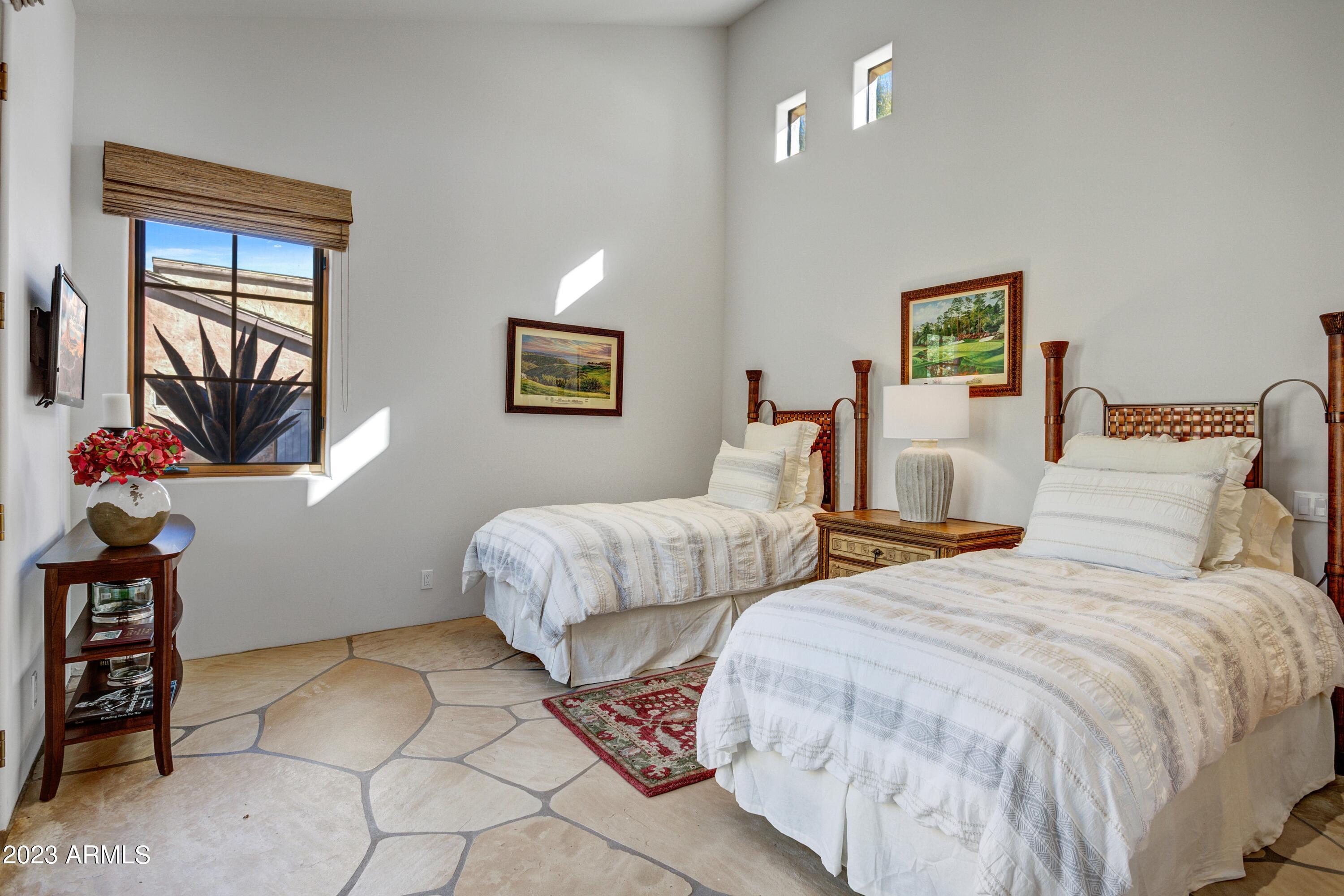Estancia - Residential