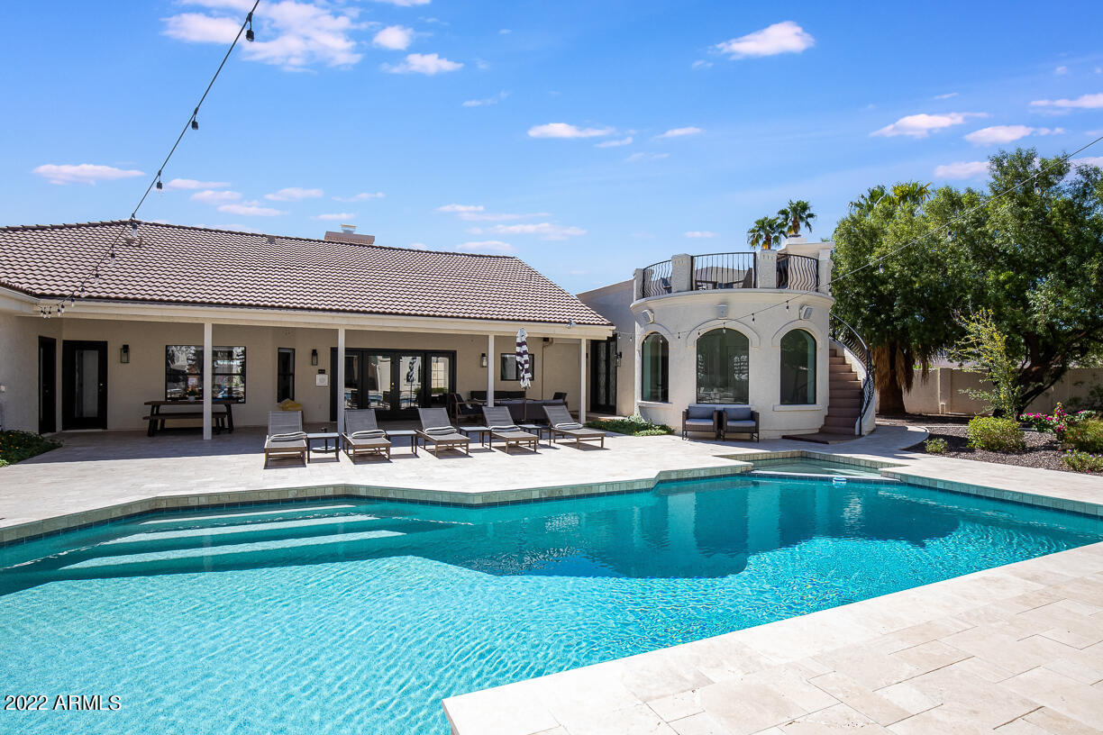SCOTTSDALE FOOTHILLS - Residential