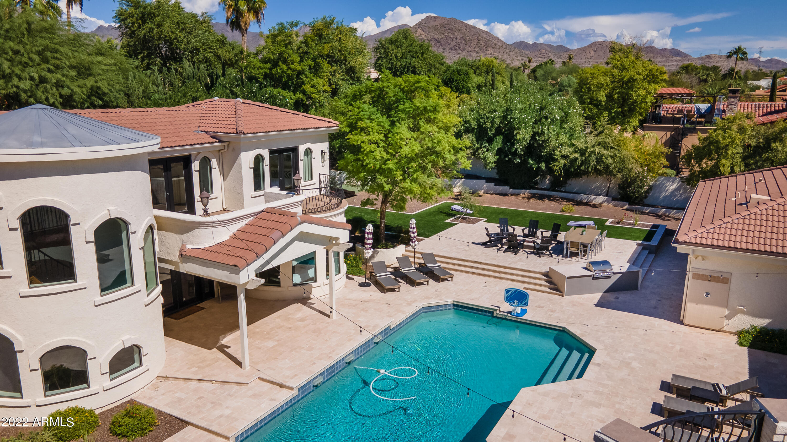 SCOTTSDALE FOOTHILLS - Residential