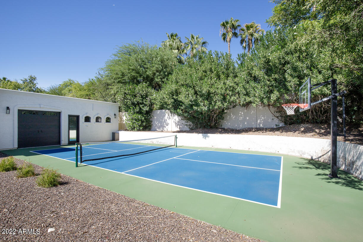 SCOTTSDALE FOOTHILLS - Residential