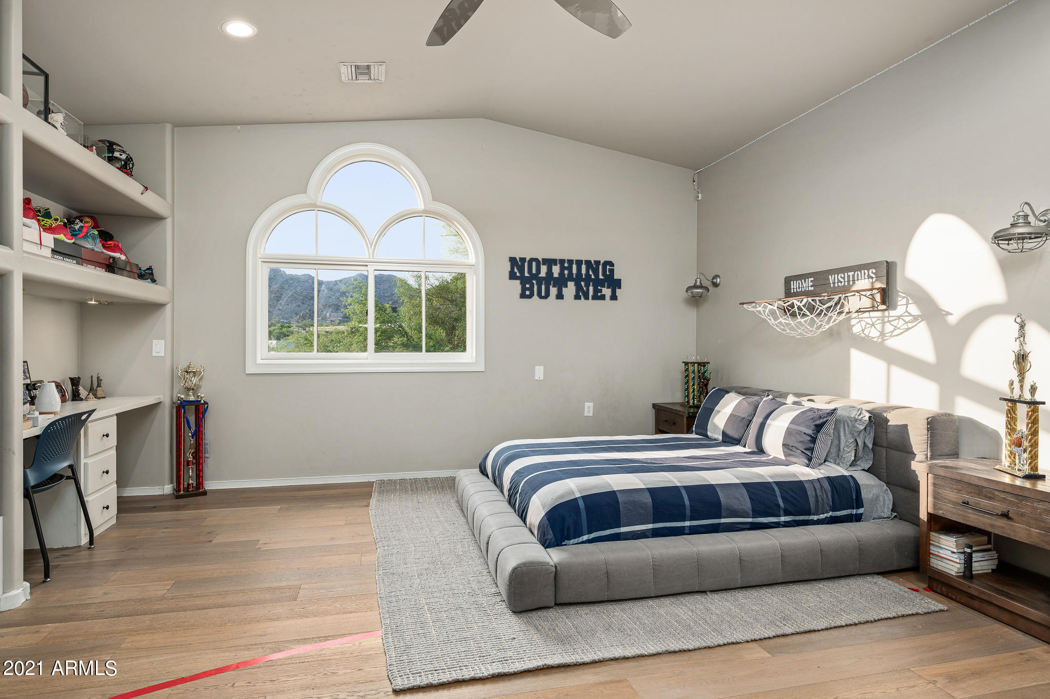 PARADISE MANSION ESTATES - Residential