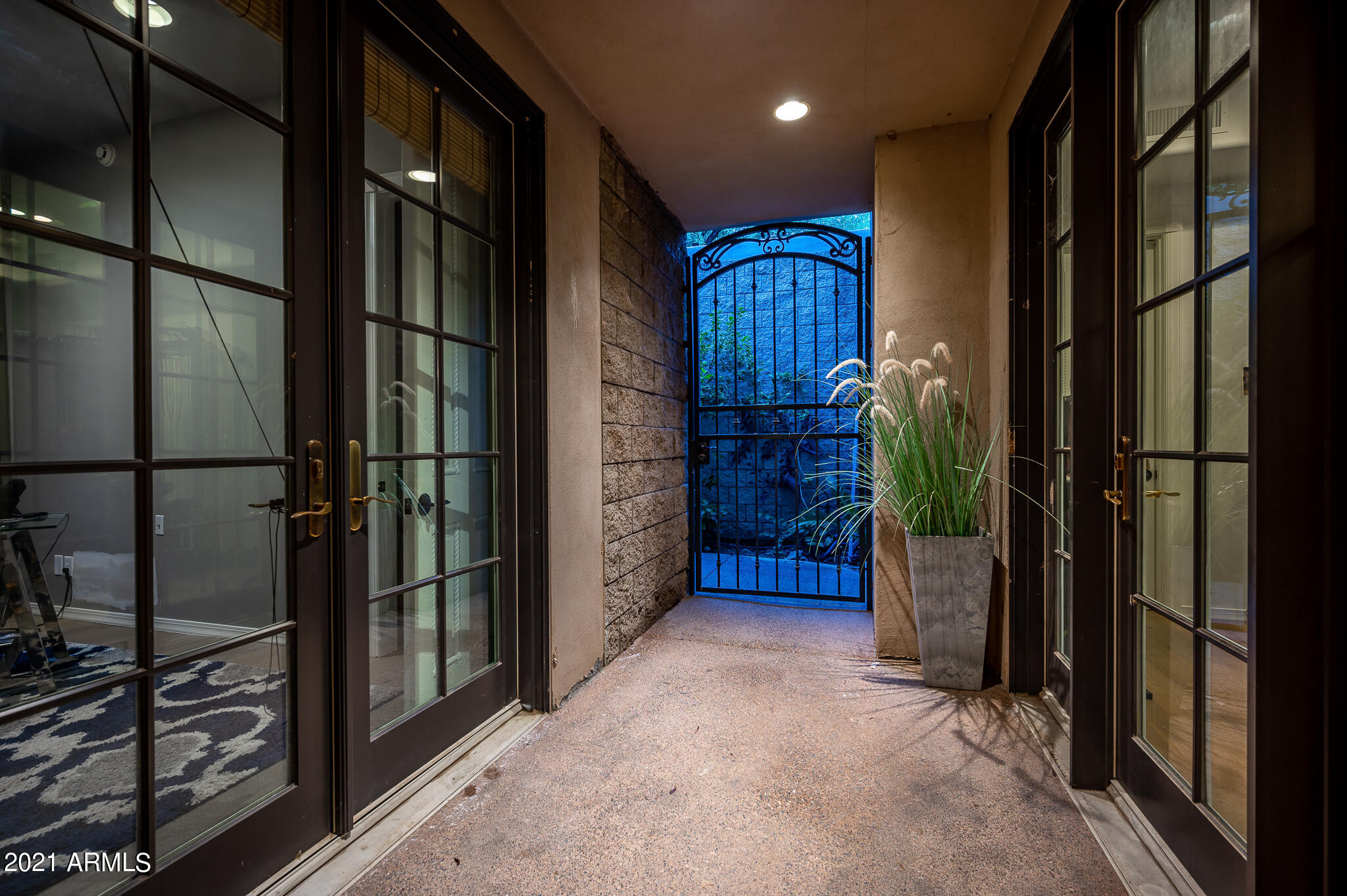 PARADISE MANSION ESTATES - Residential