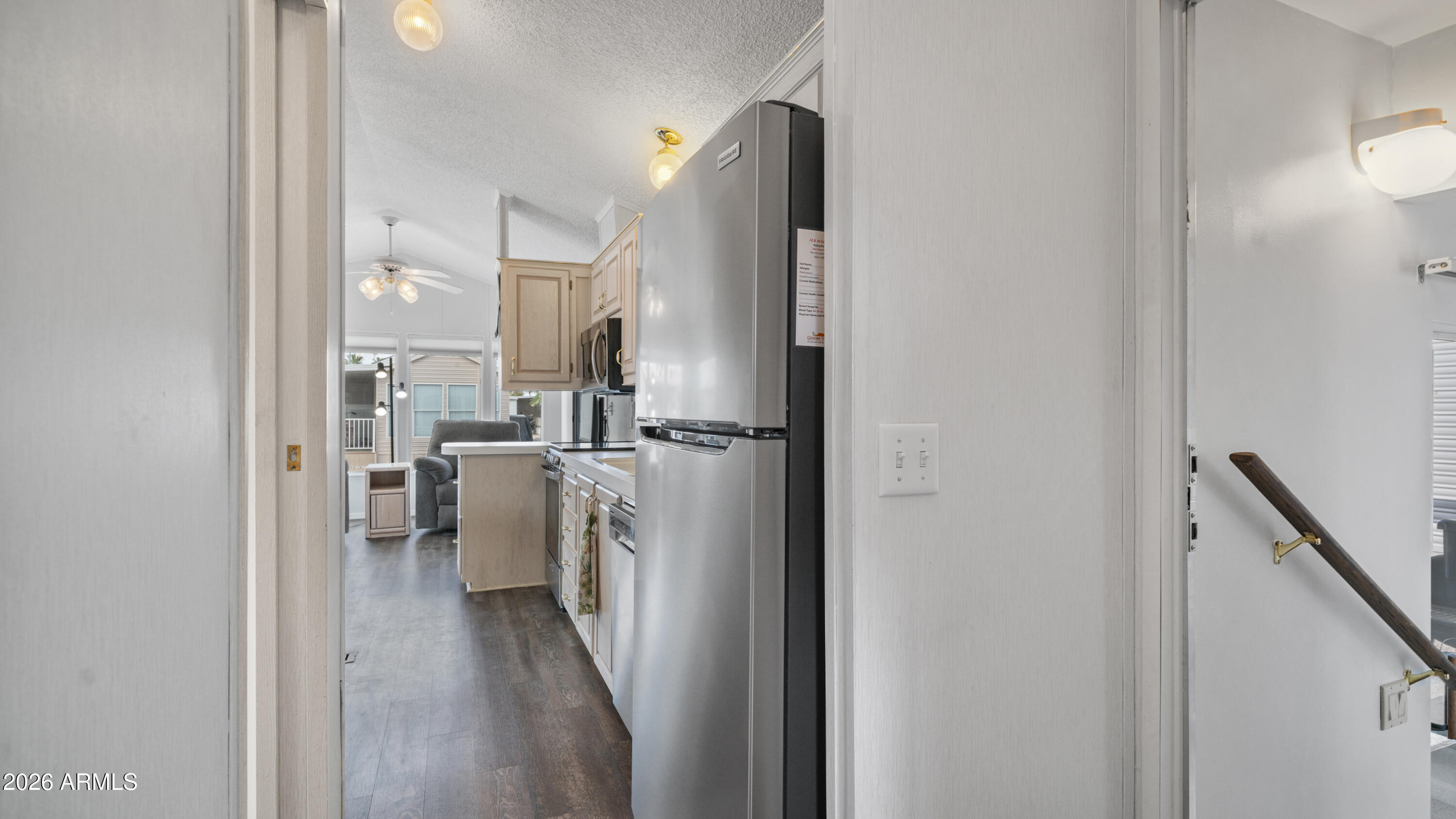 GOLDEN VISTA - Residential
