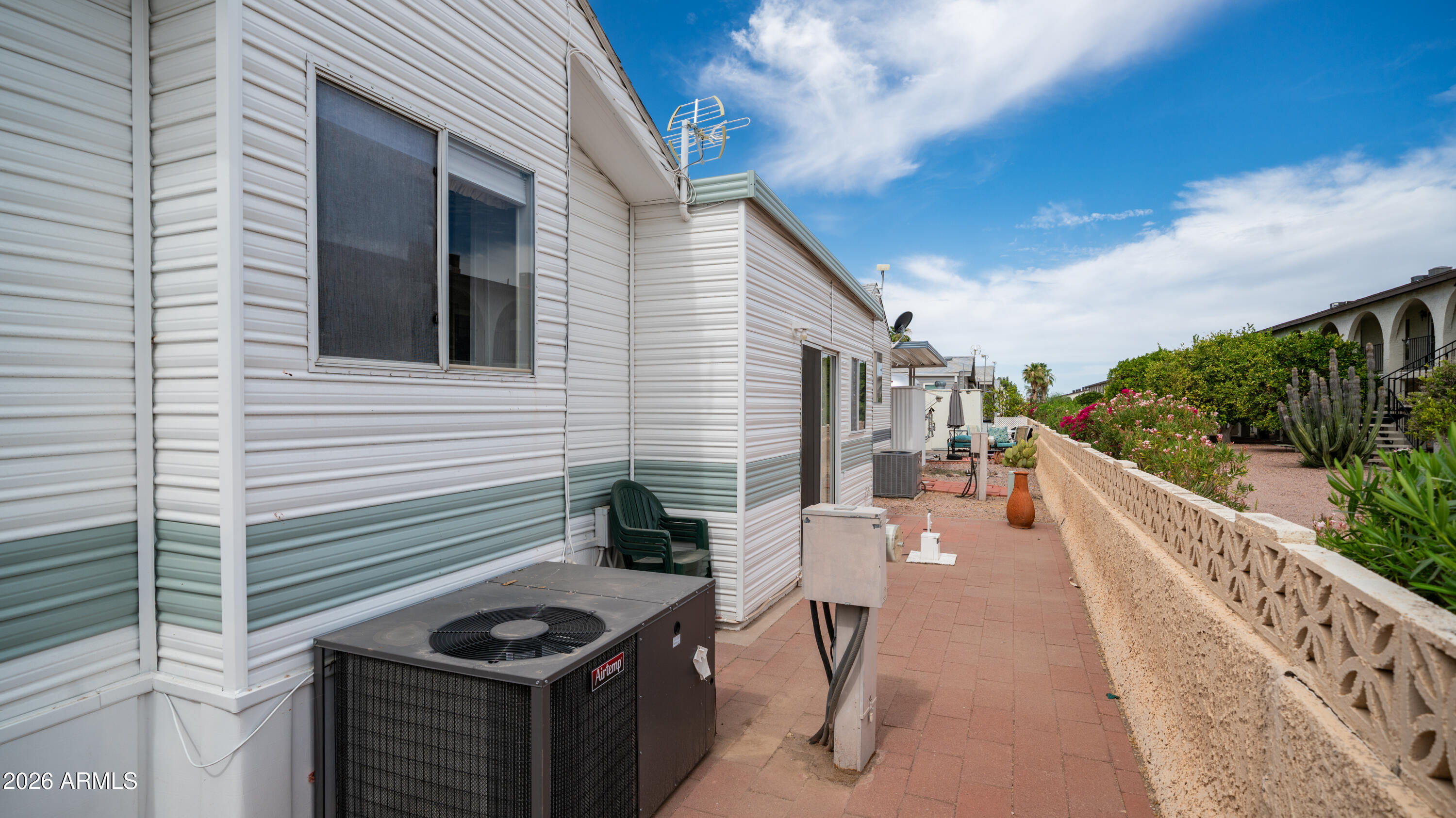 GOLDEN VISTA - Residential