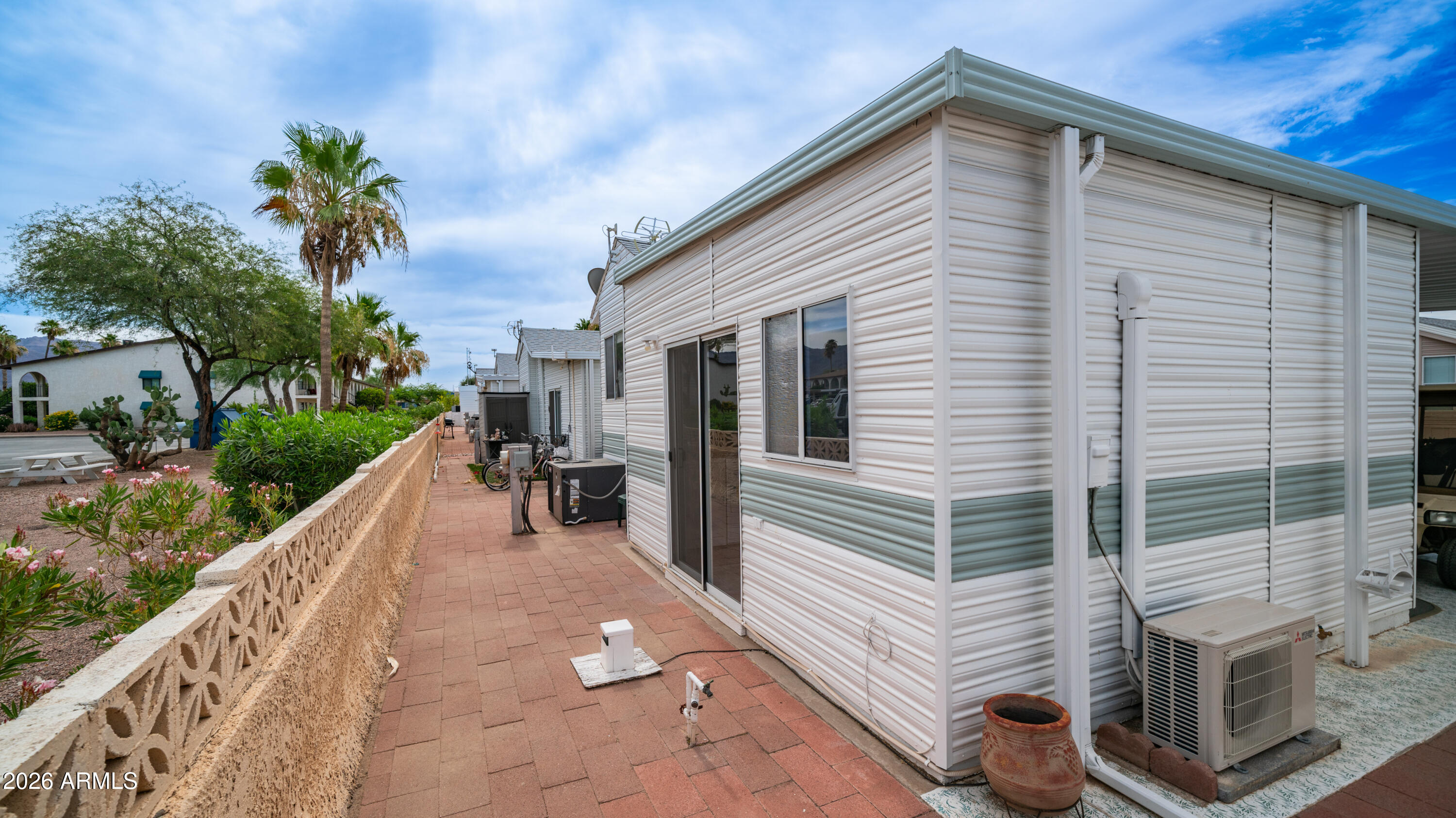 GOLDEN VISTA - Residential