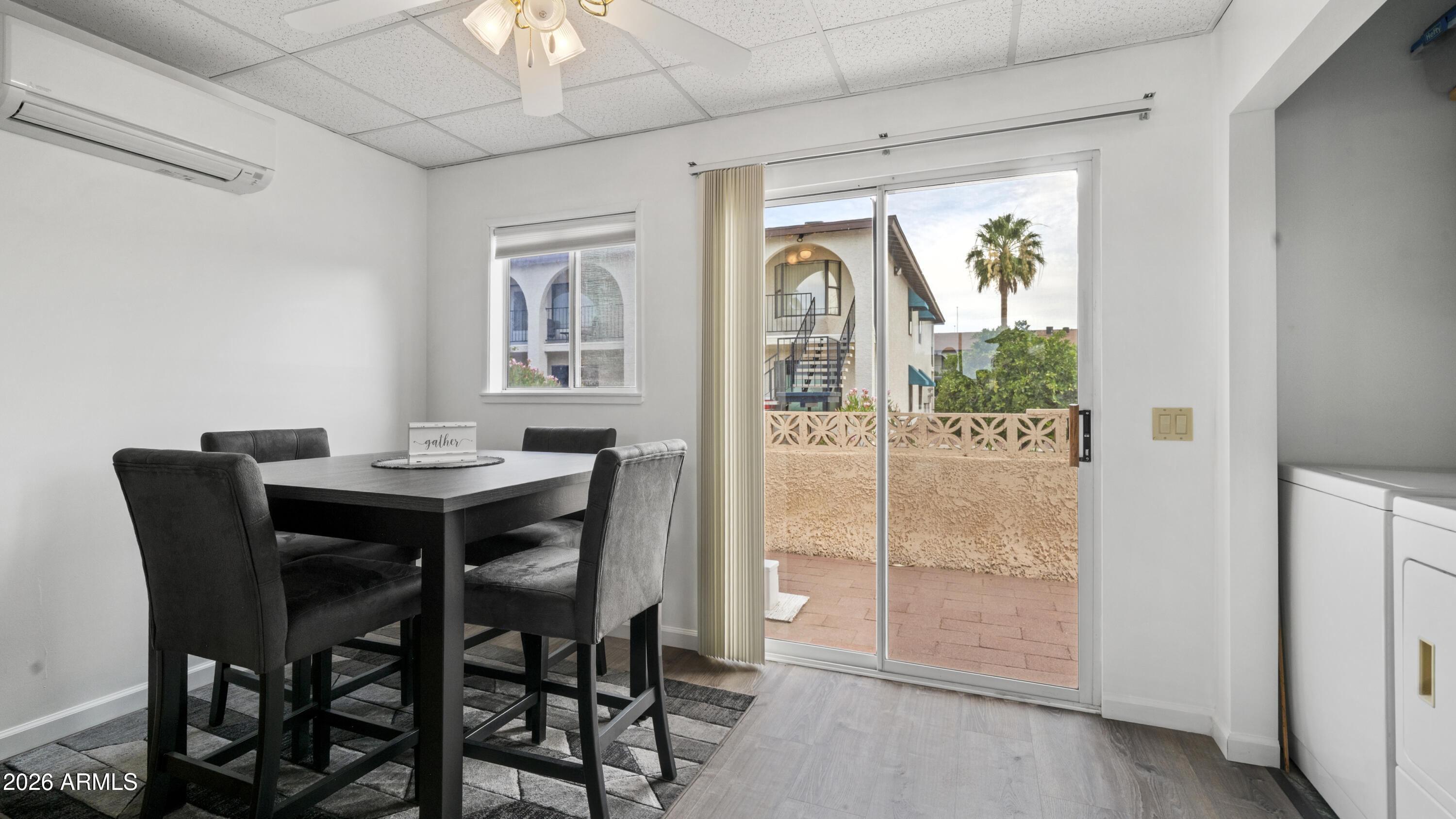 GOLDEN VISTA - Residential