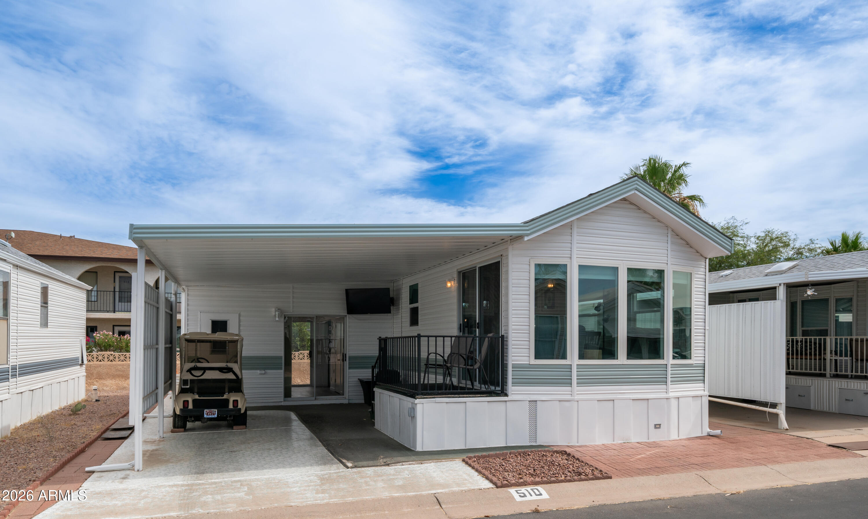 GOLDEN VISTA - Residential